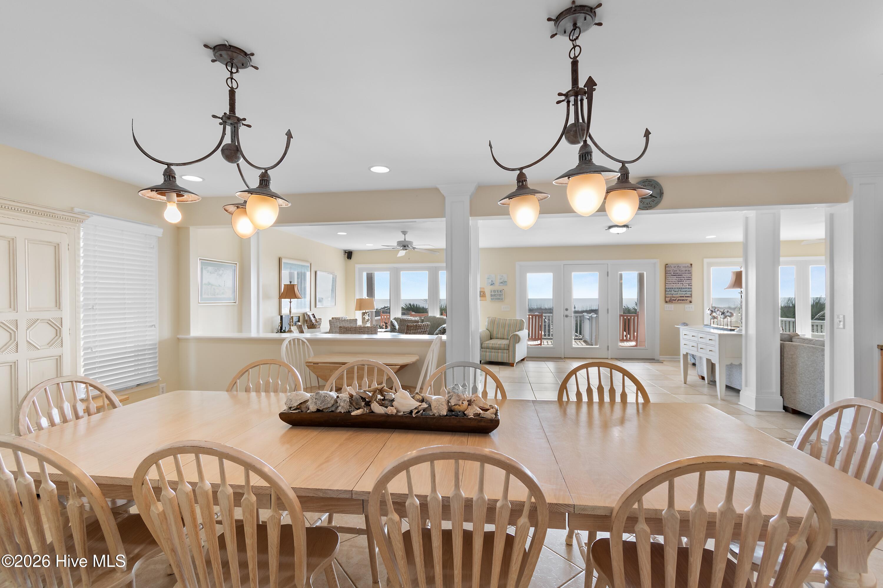 100548422 | Photo 17