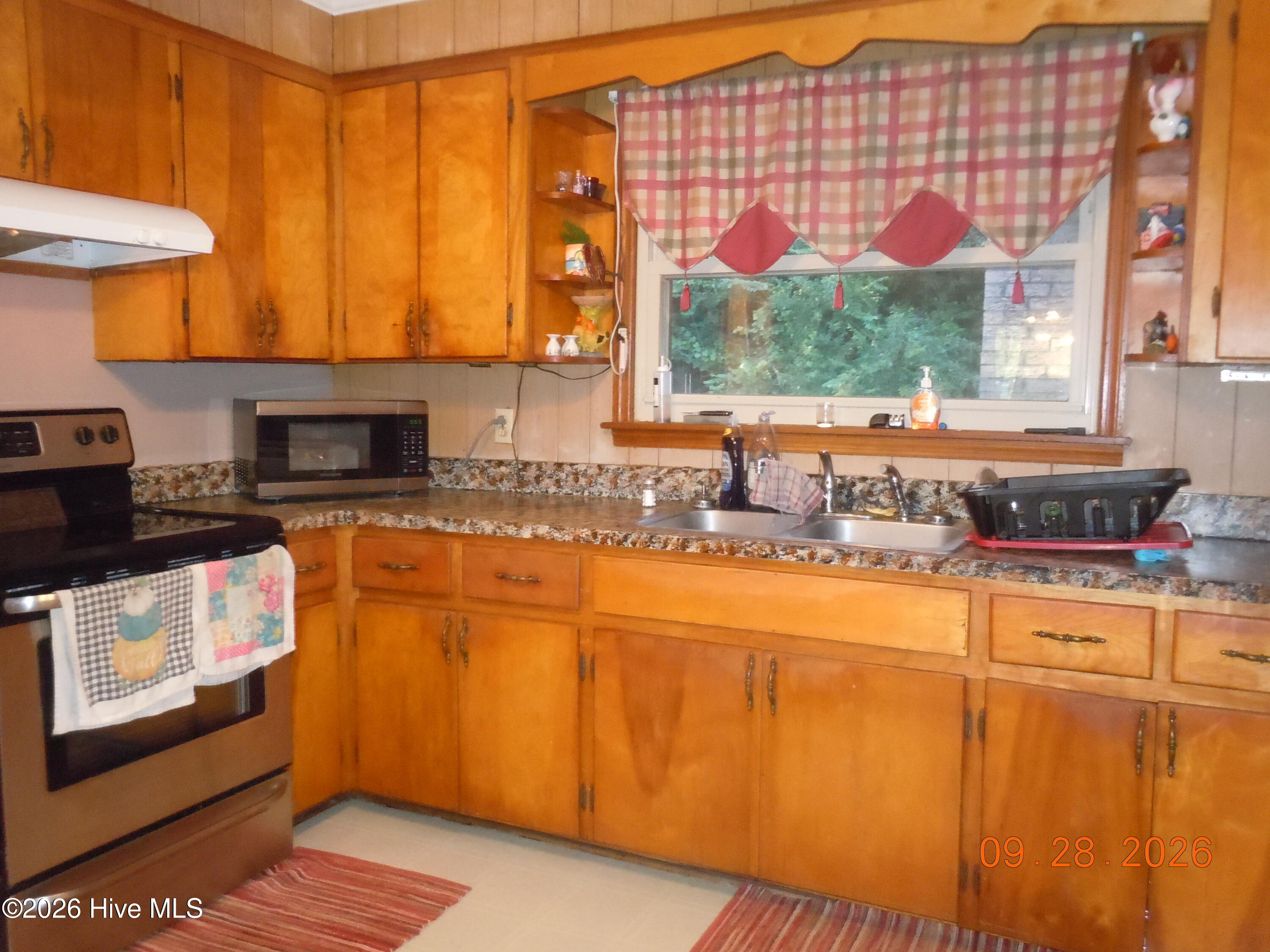 Photo 2 of Single family home for sale at 13303 Swamp Fox Hwy E, Tabor City, NC 28463 | MLS# 100601095 | Listing updated on 2026-10-01