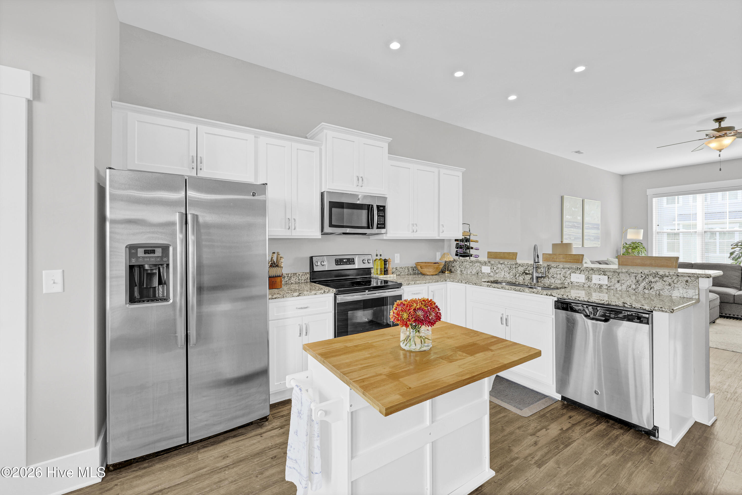 6024 Richard Bradley Drive, Wilmington, NC 28409 – photo 14: IMG_2863