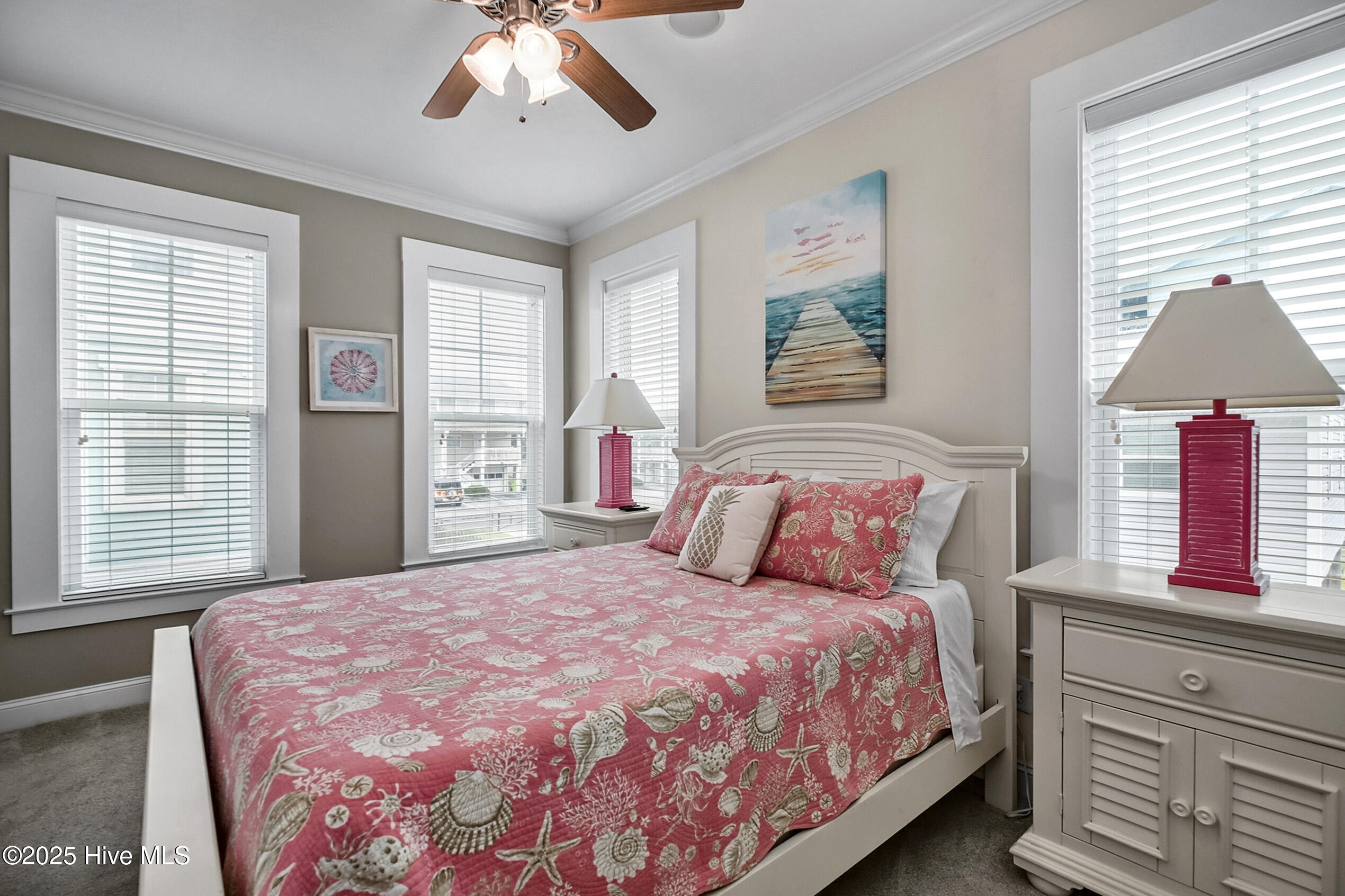 100557922 | Photo 19