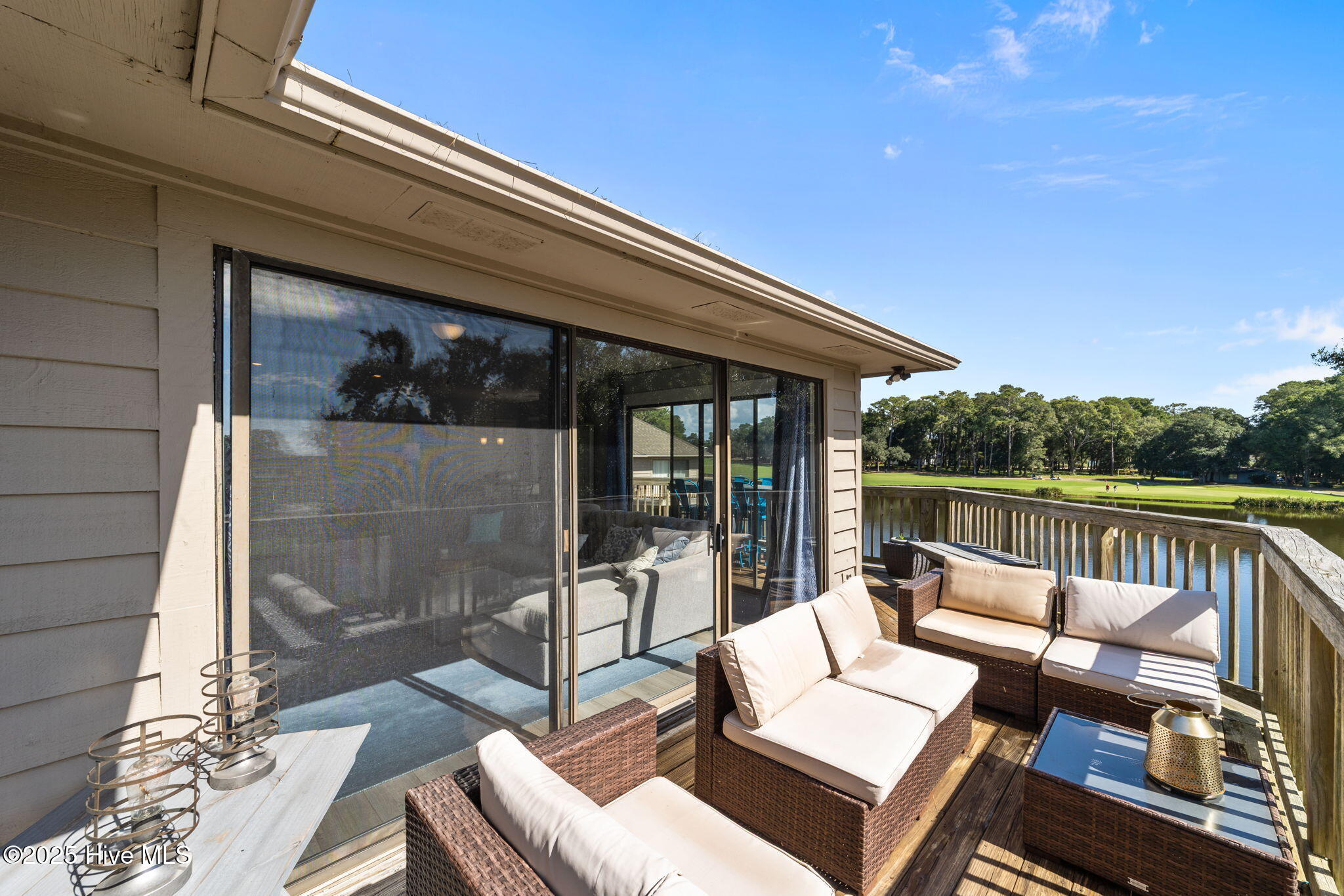 100534962 | Photo 22