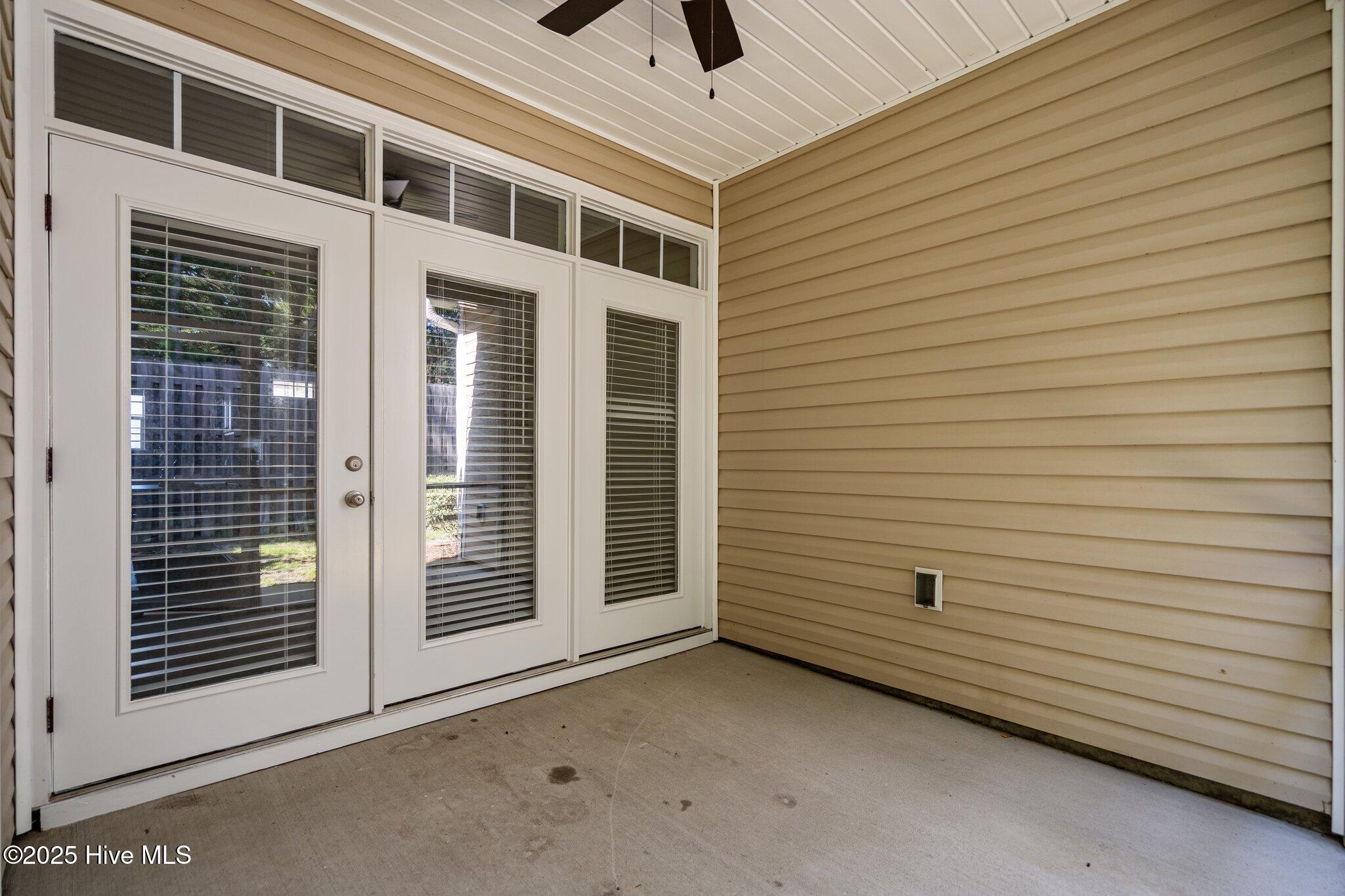 100514871 | Photo 32