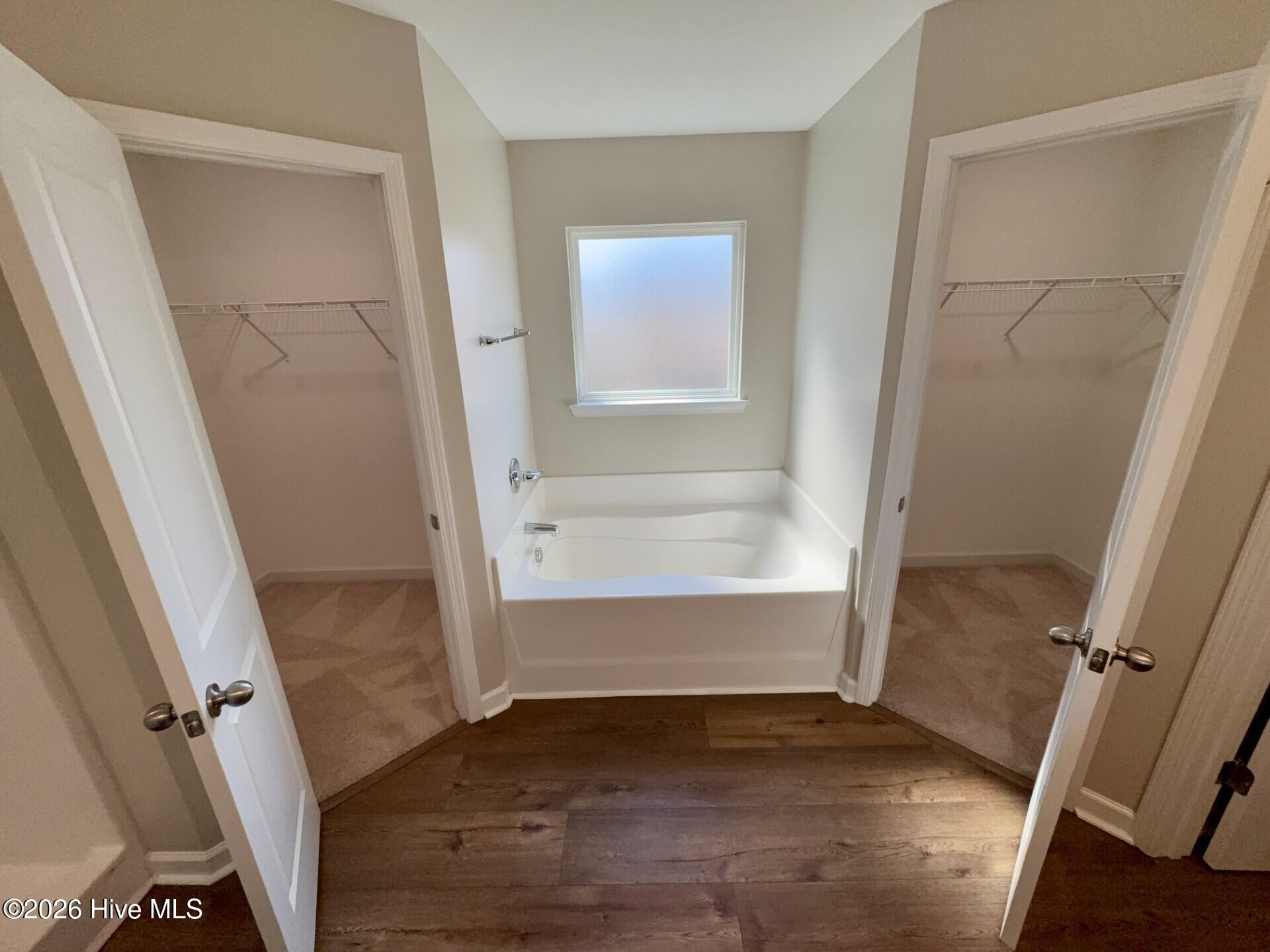 100553679 | Photo 22