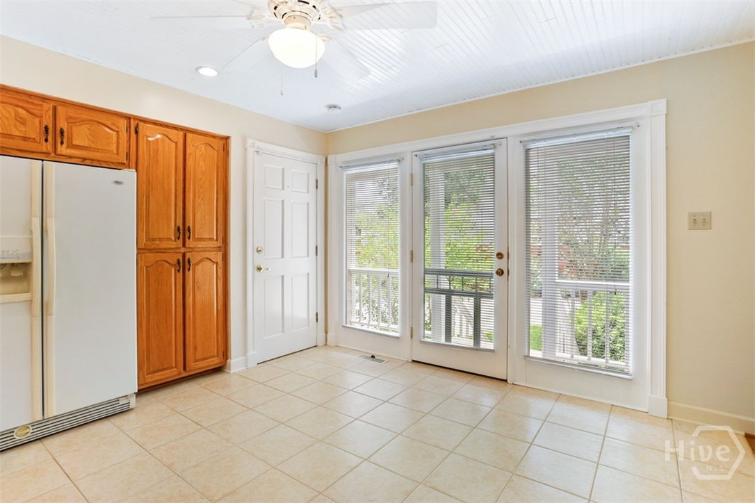 221 Lakeshore Drive