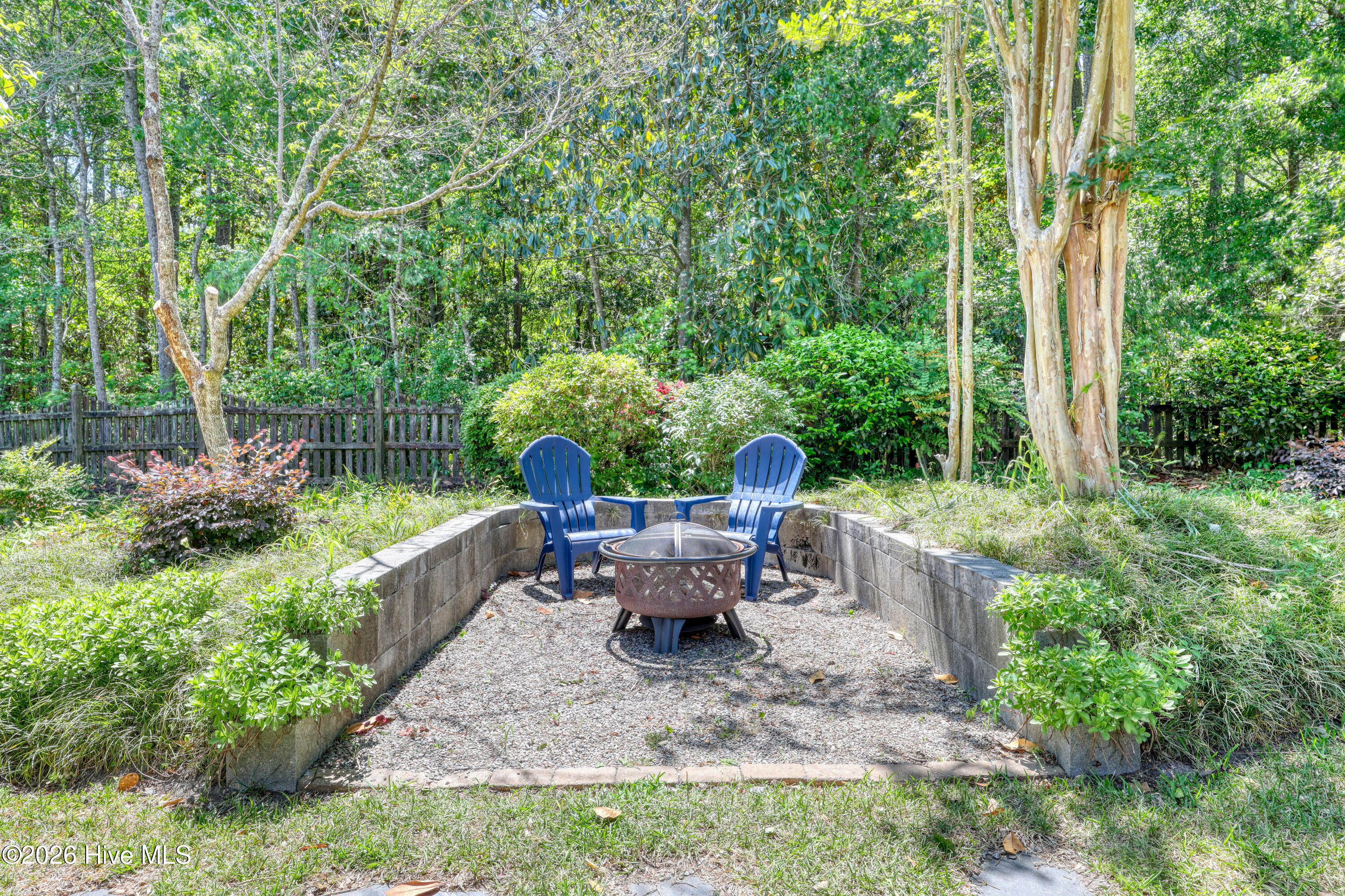 100568485 | Photo 48