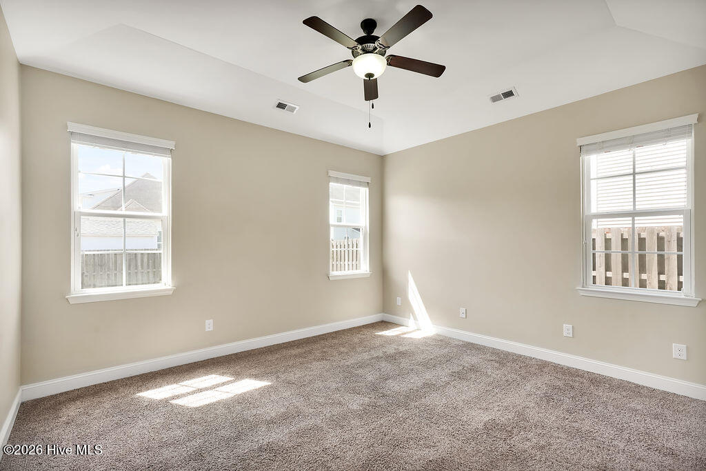 100564928 | Photo 20