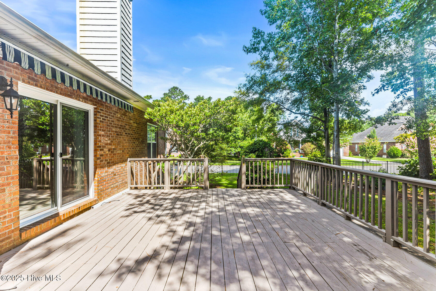 100519162 | Photo 35