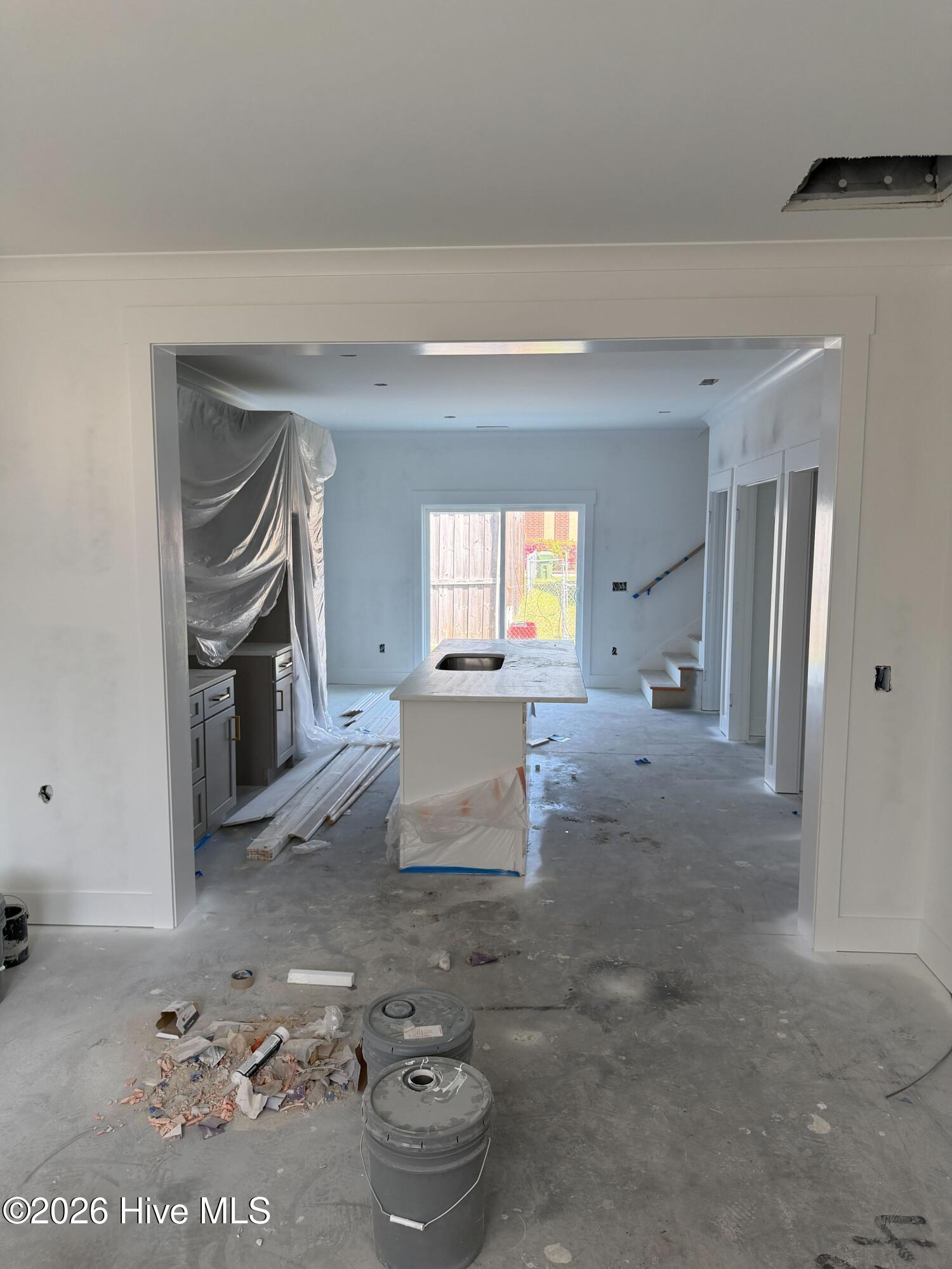 100565191 | Photo 13