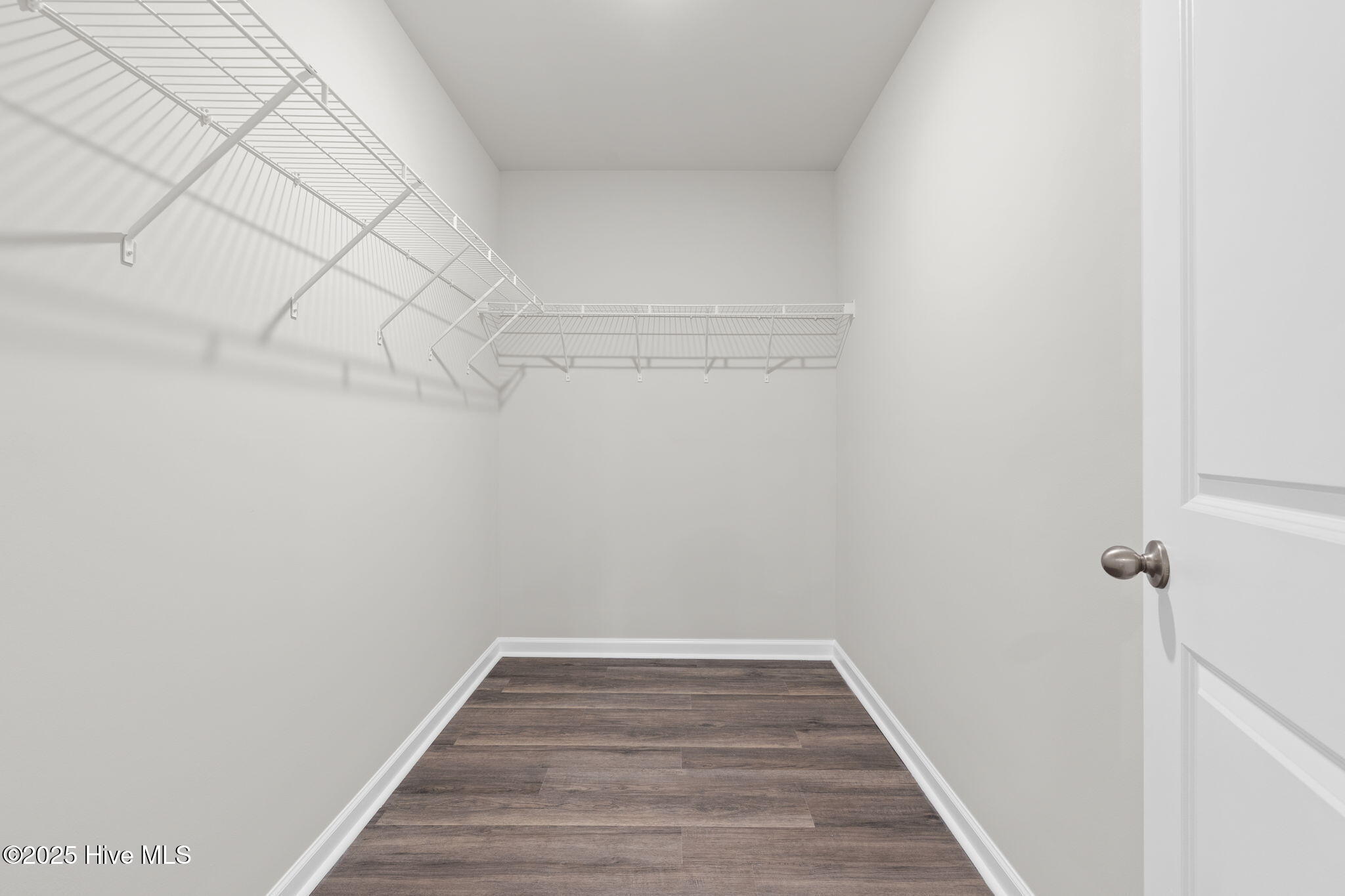 100507185 | Photo 22