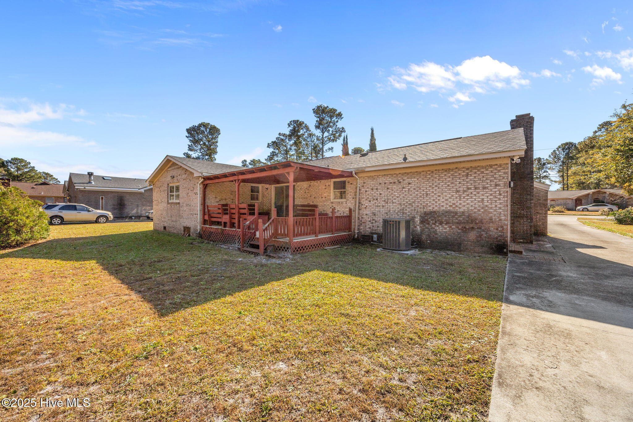 100542323 | Photo 40