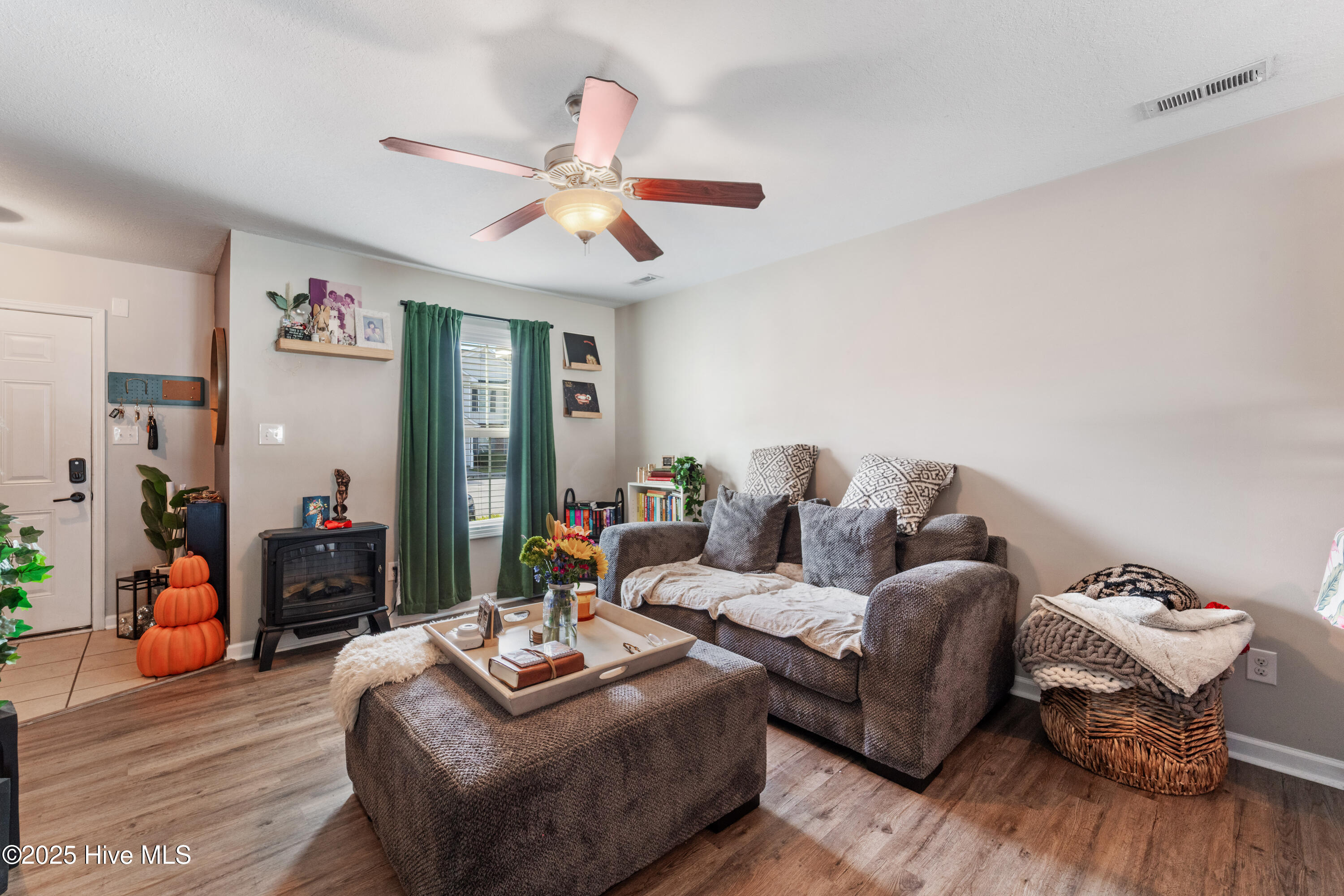 100539318 | Photo 40