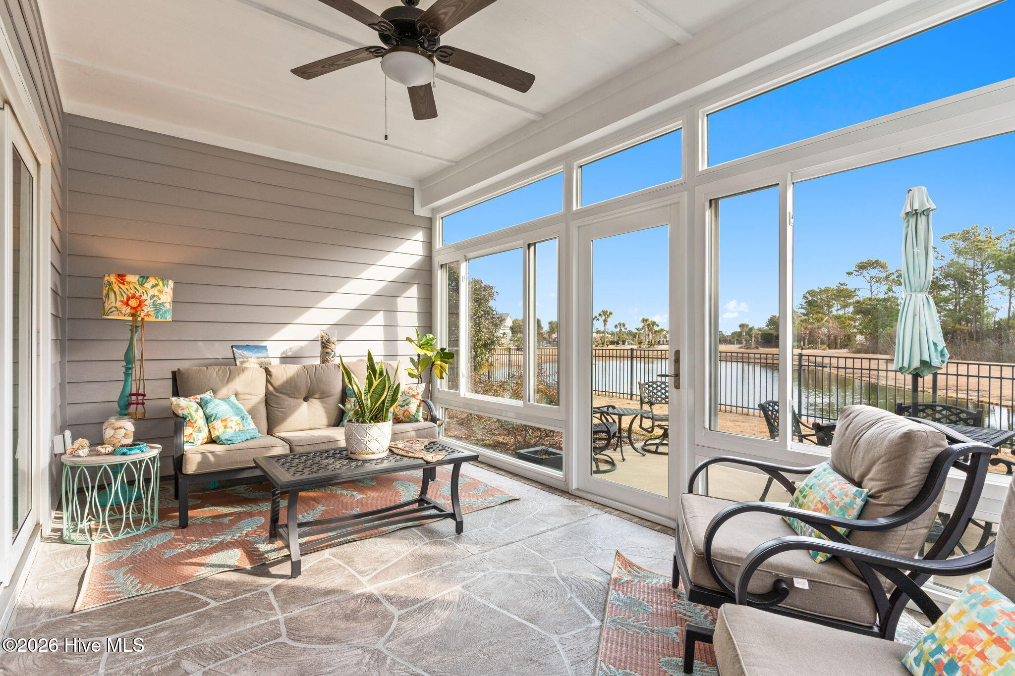 100555251 | Photo 45