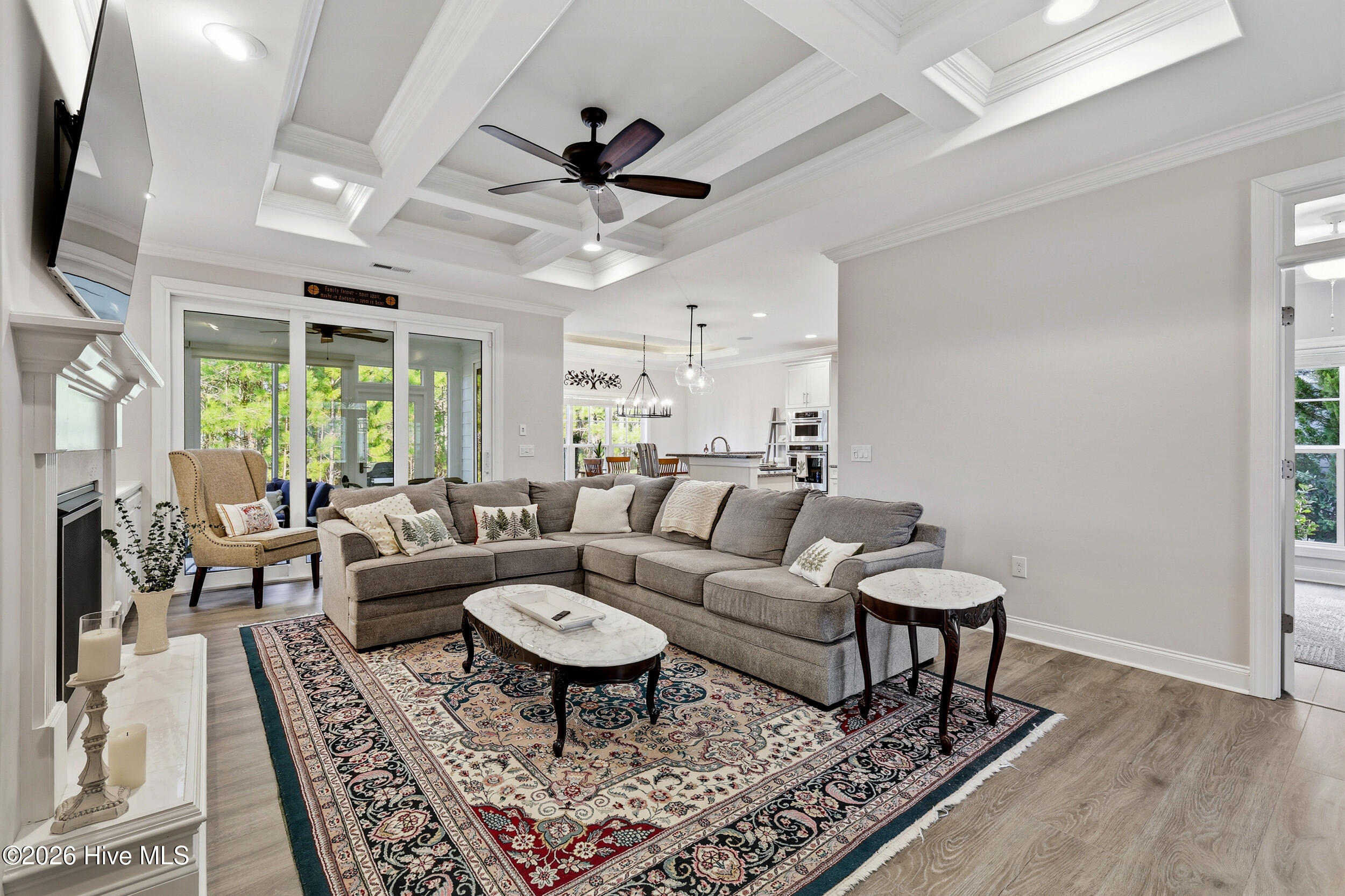 100551027 | Photo 18