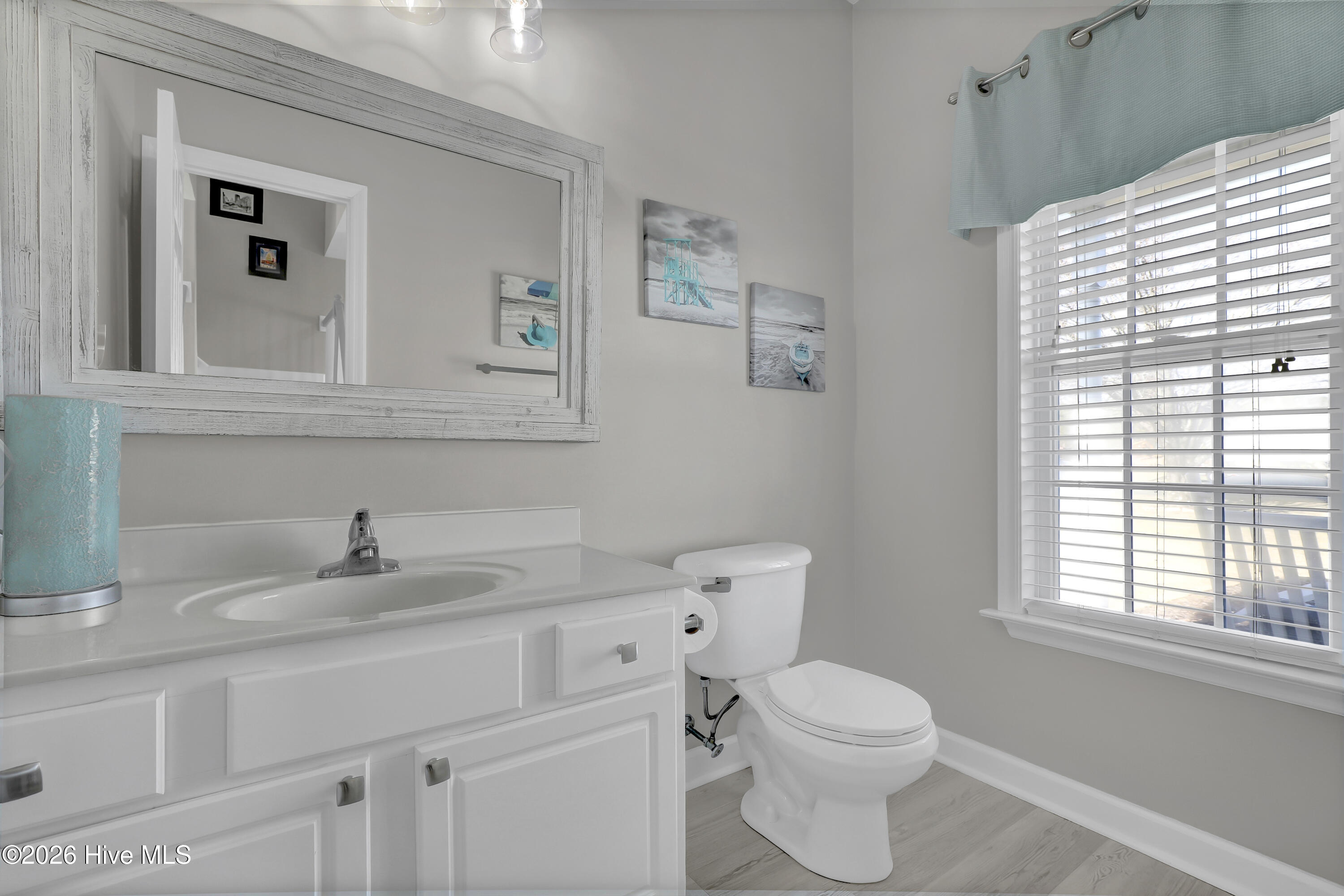 100558777 | Photo 15