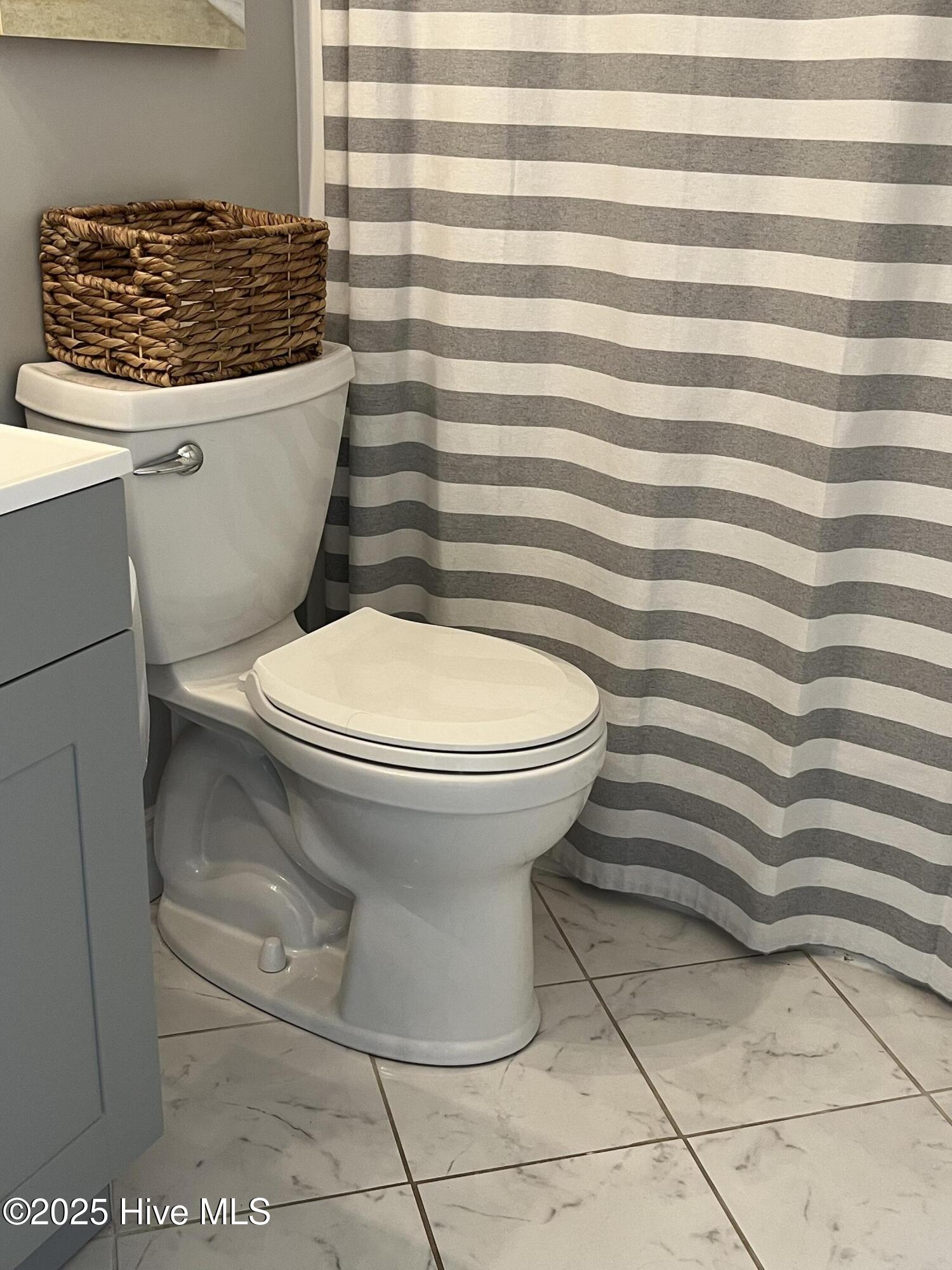 100555345 | Photo 13