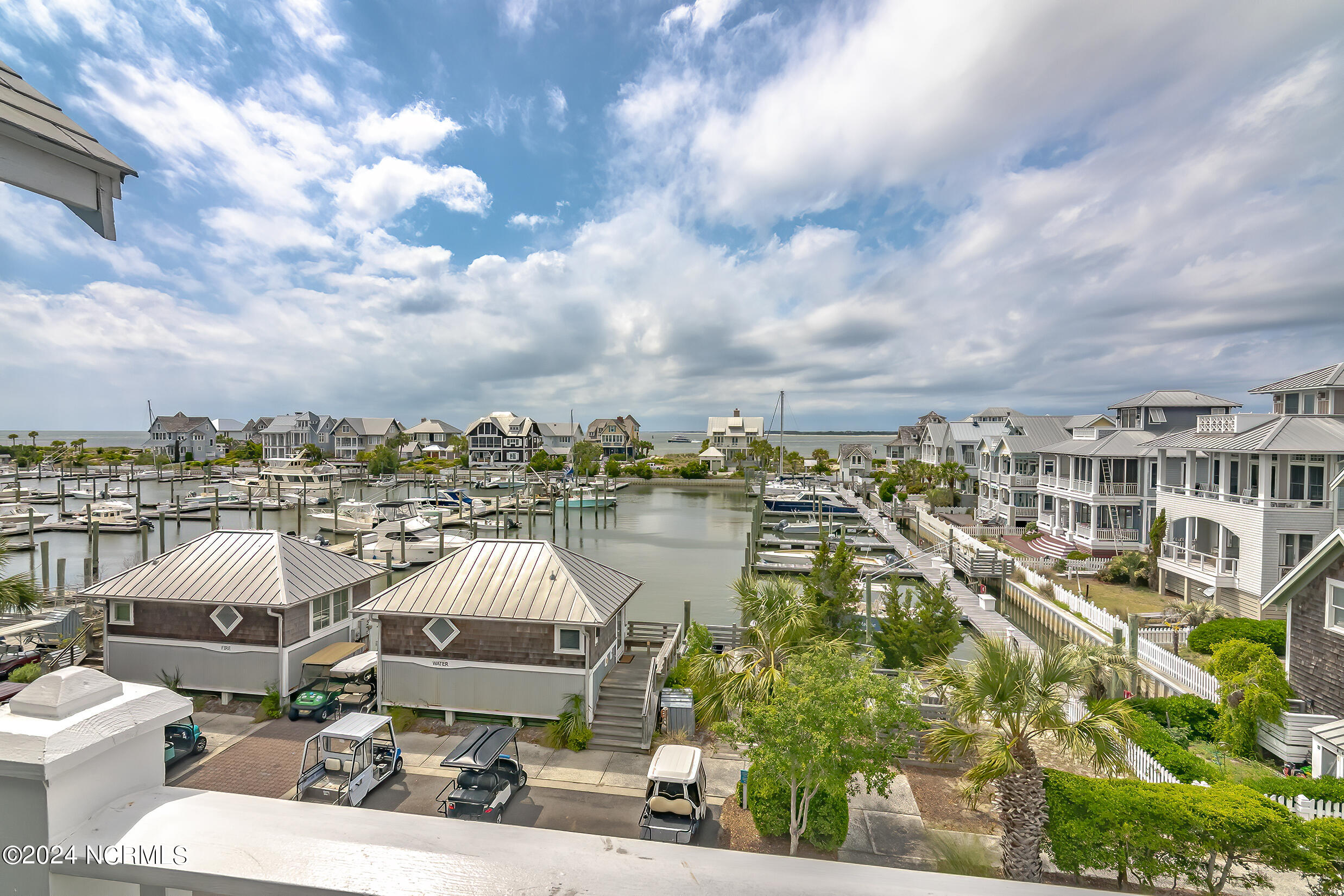 100494971 | Photo 22