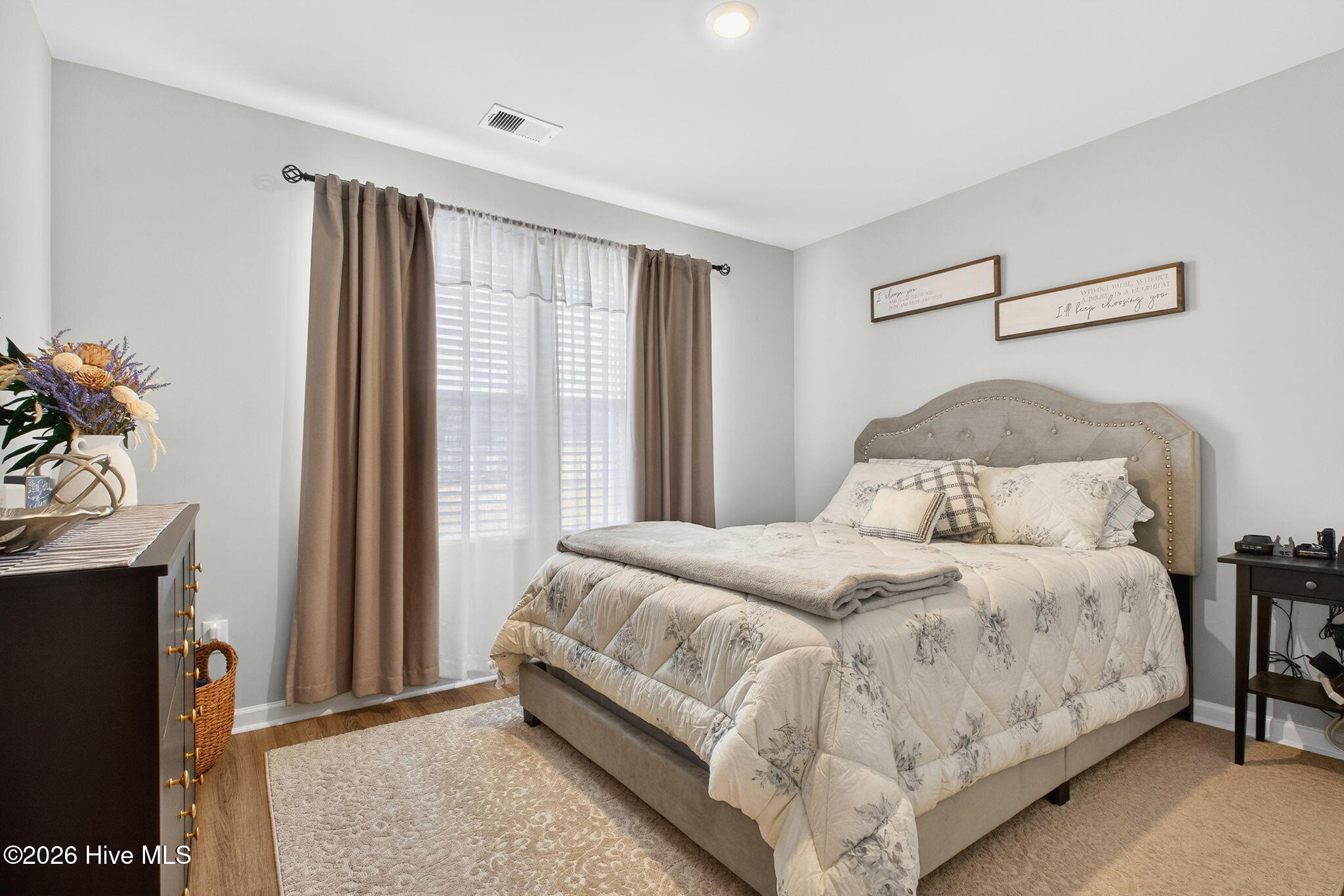 100556133 | Photo 23