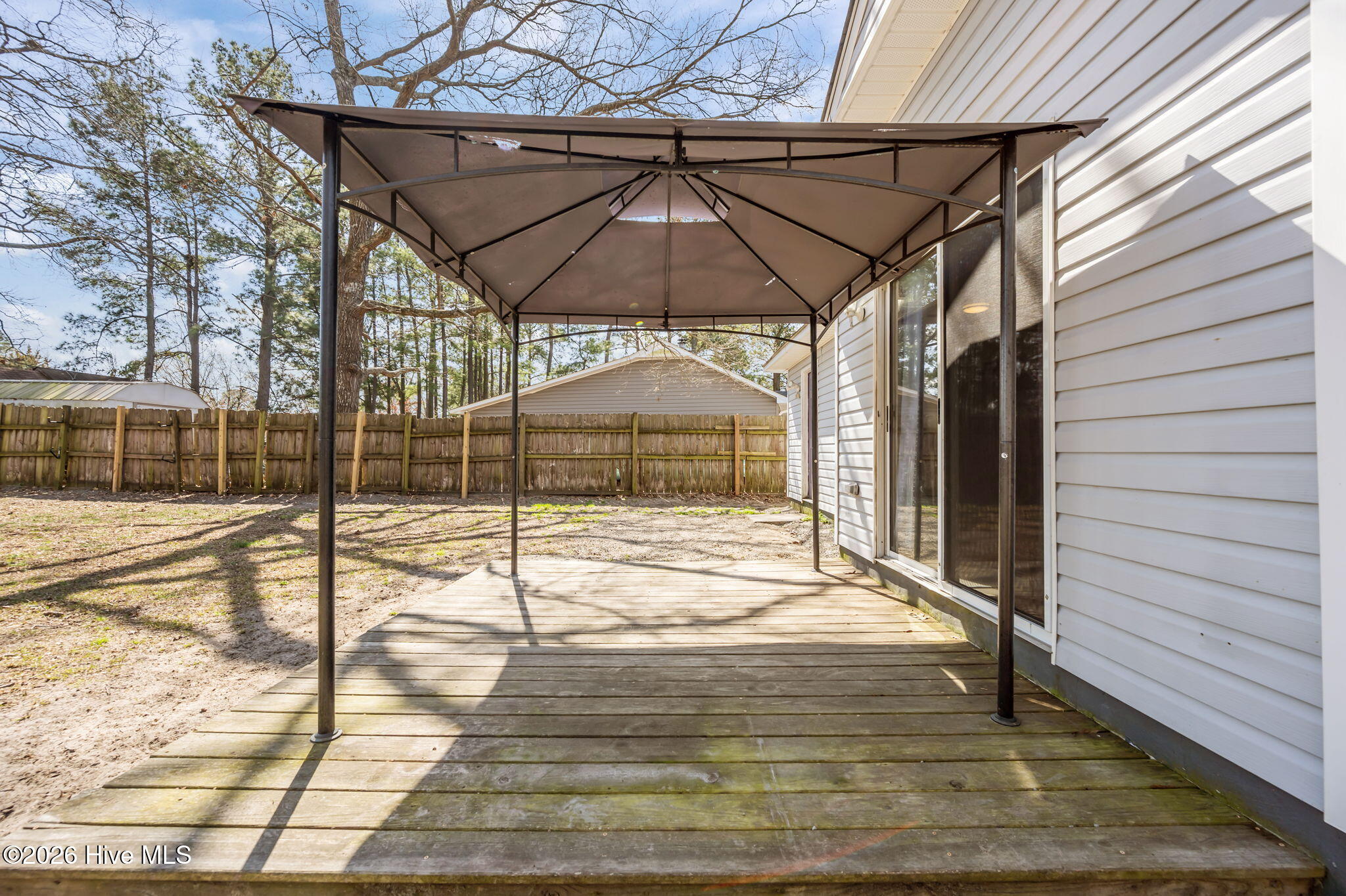 100558833 | Photo 42