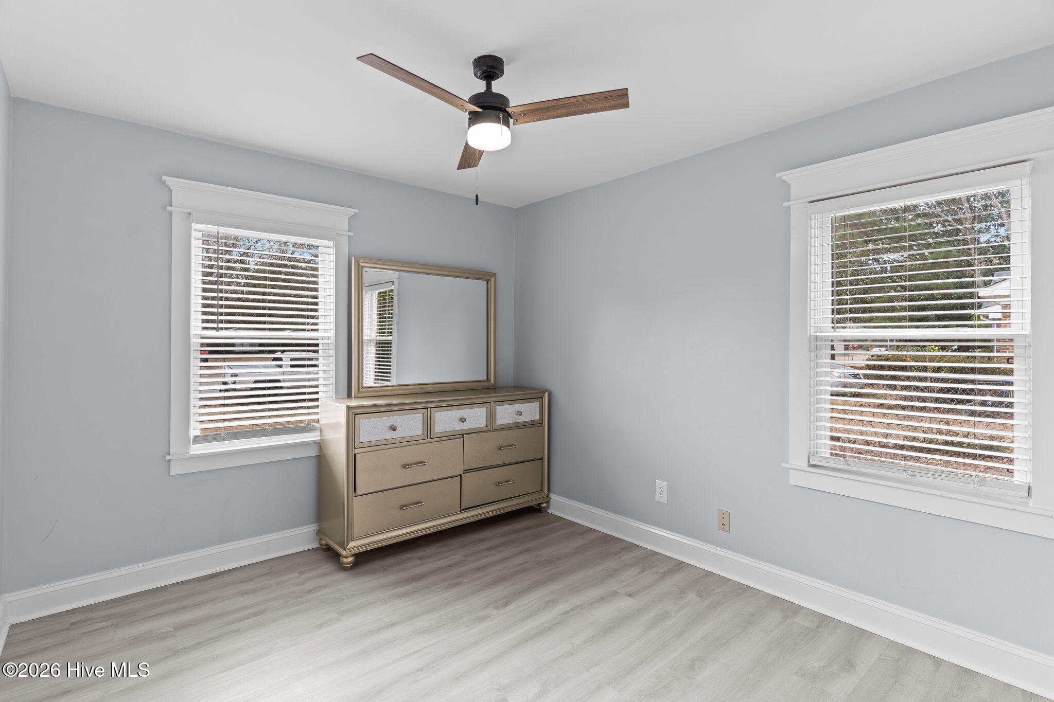 100557122 | Photo 28