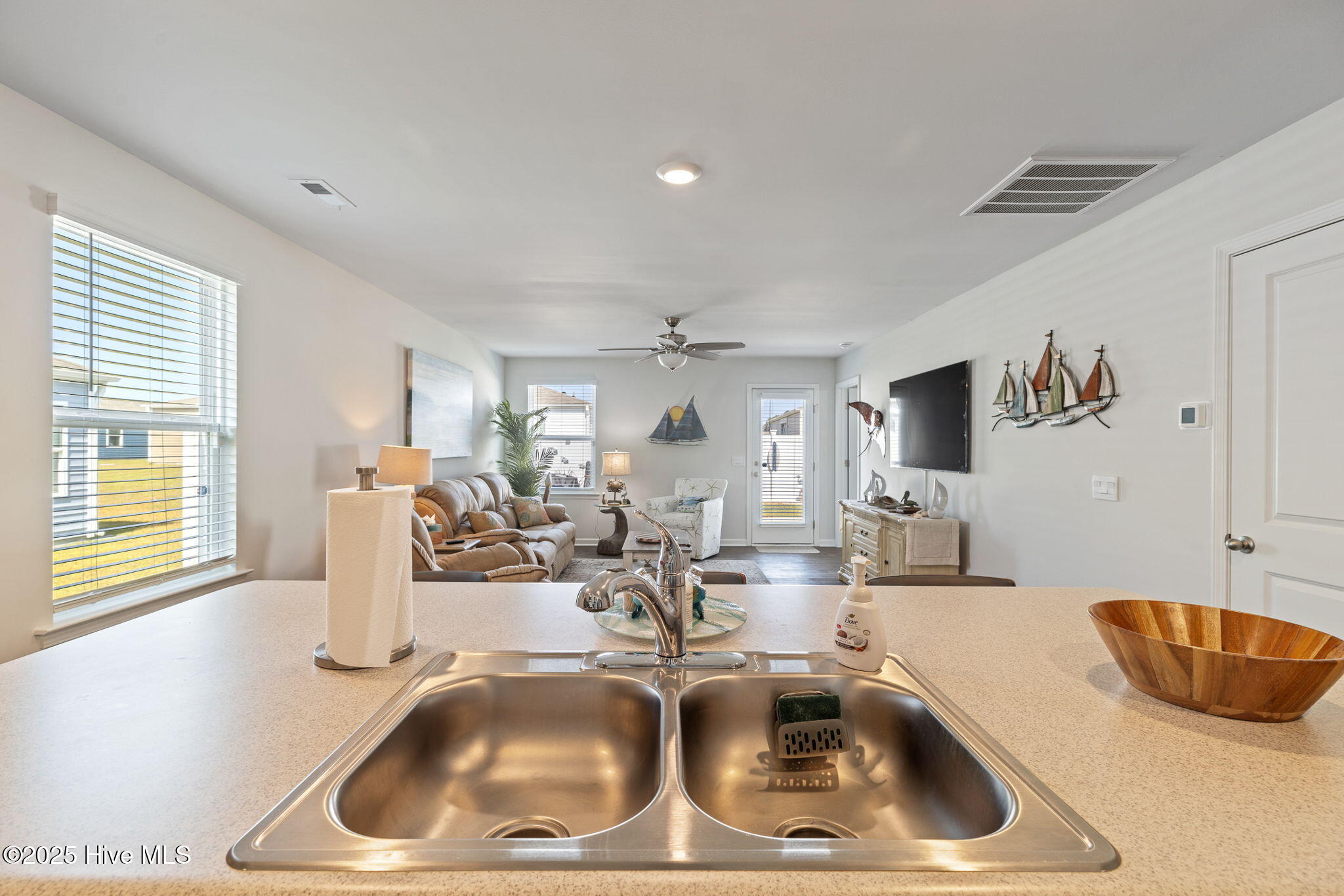 100531495 | Photo 12