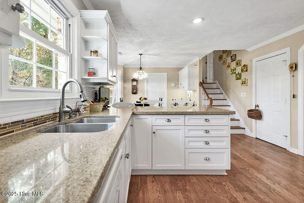 100541437 | Photo 11