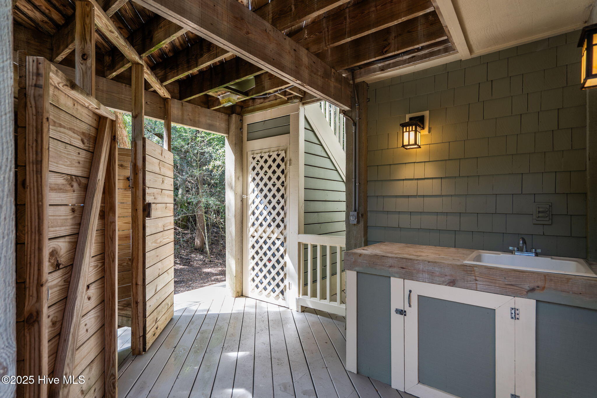 100501952 | Photo 60