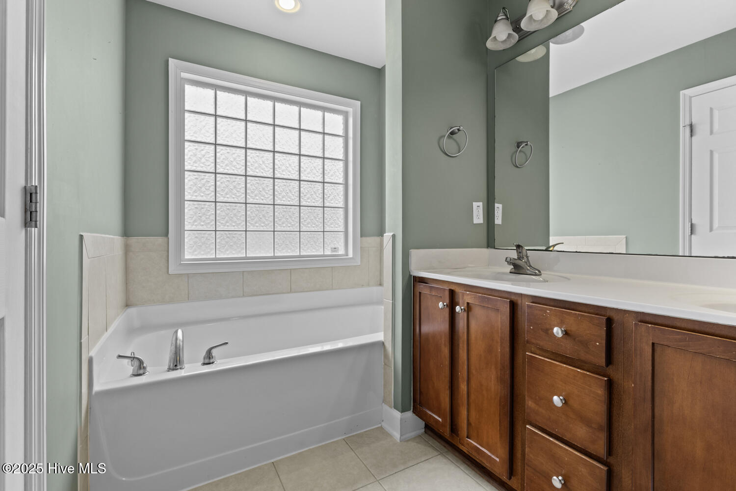 100532522 | Photo 31