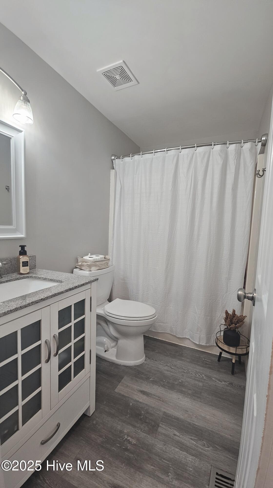 234 Natalie Lane, Hubert, NC 28539 – photo 12: Main Bathroom-Primary Level