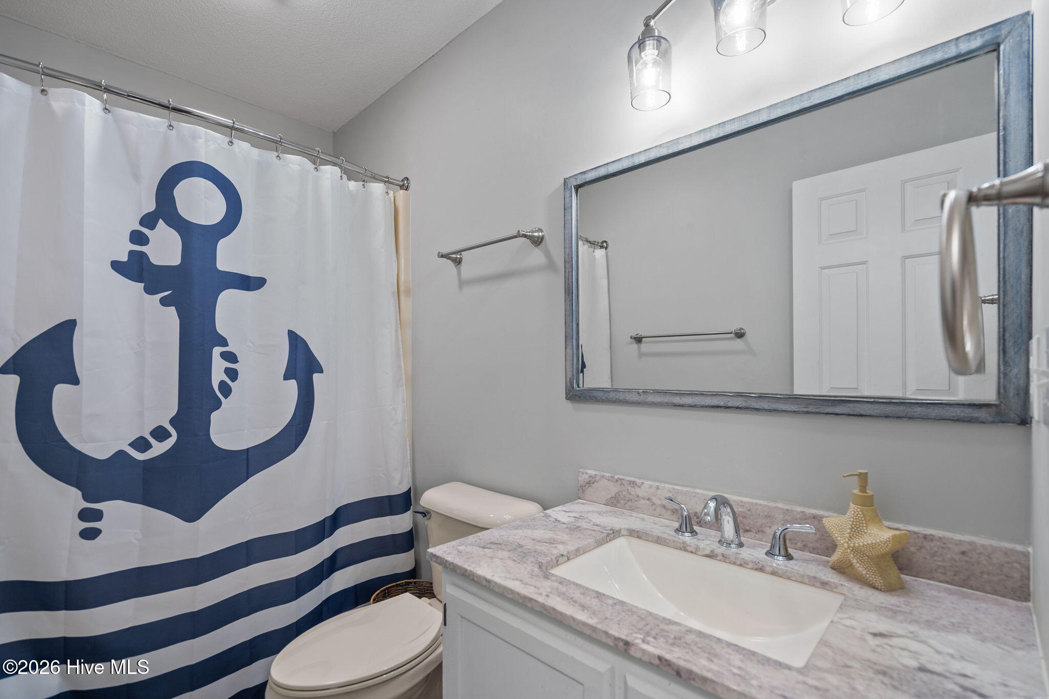 100558110 | Photo 32