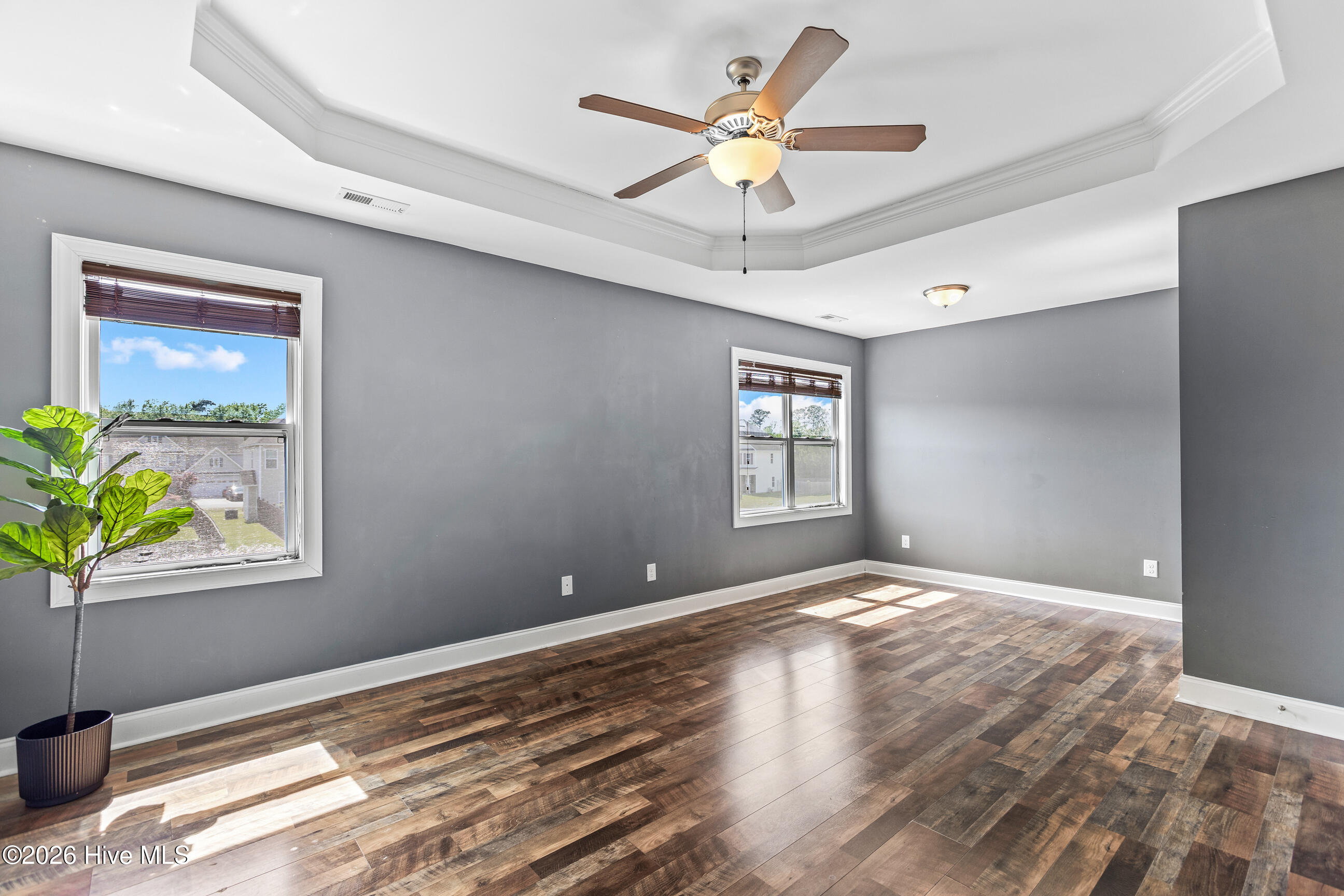 100567731 | Photo 21