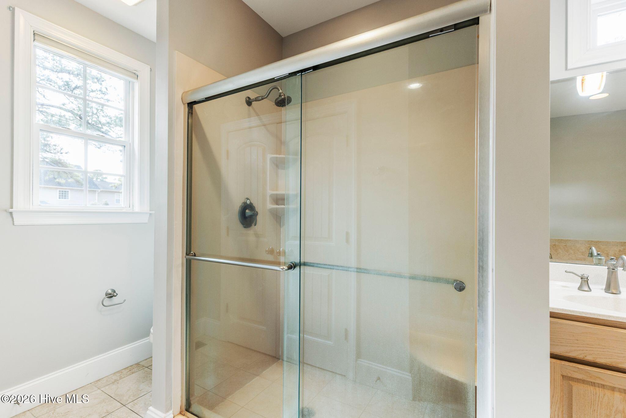 100553307 | Photo 53