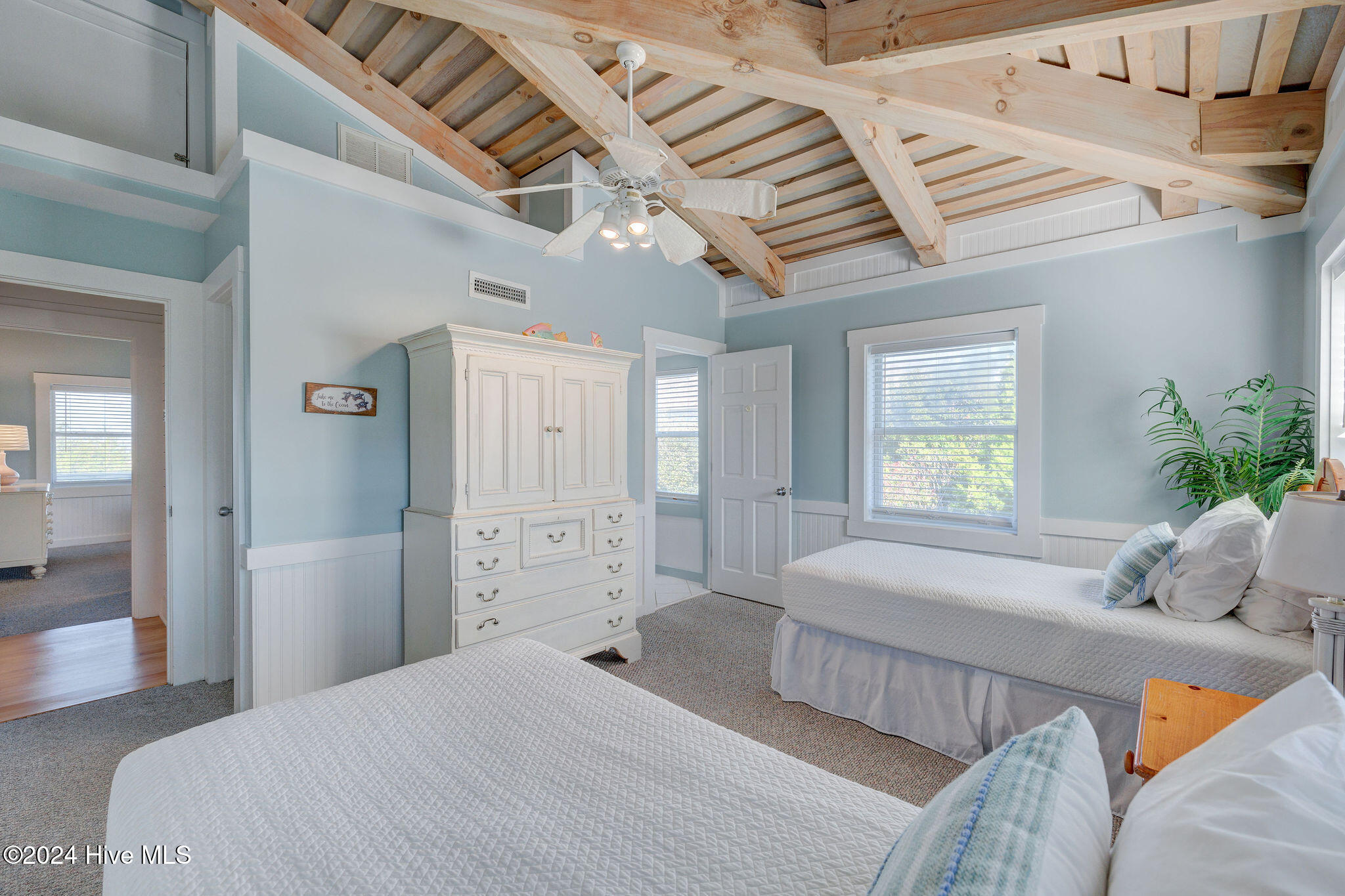 100526759 | Photo 24