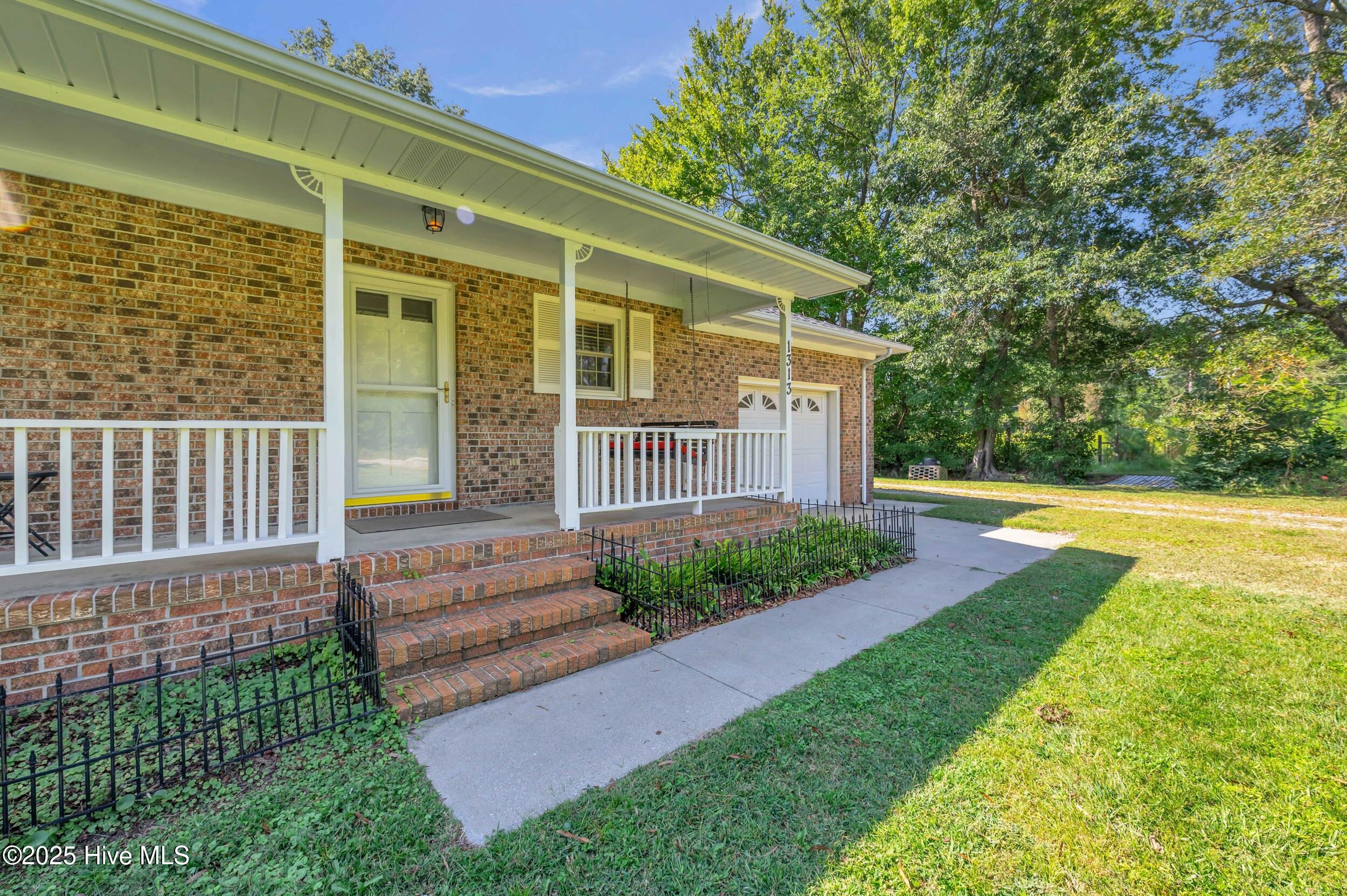 Homes for sale in Jacksonville, NC | 1313, 1315 Pony Farm Rd, Jacksonville, NC 28540 | MLS# 100532115