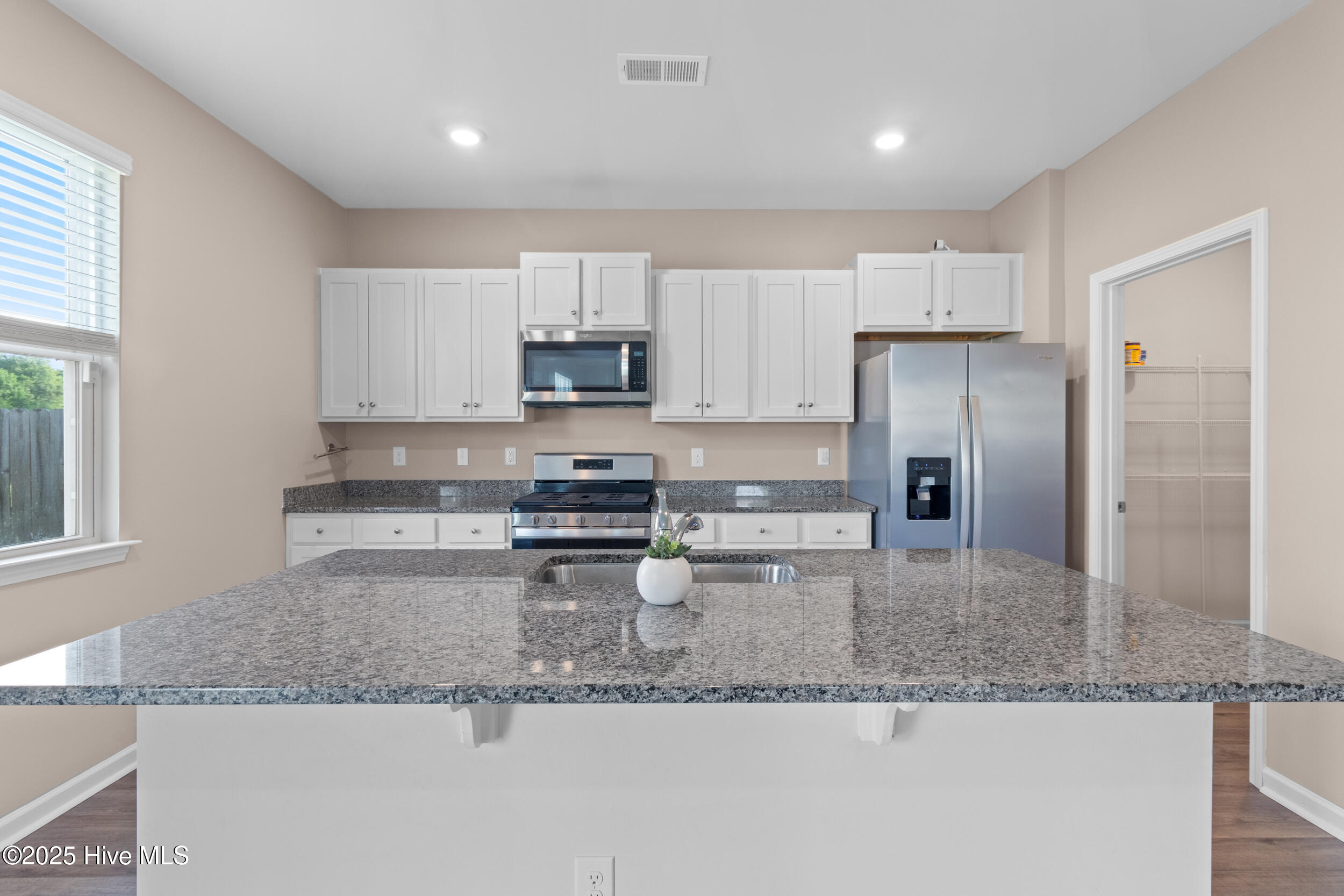 240 Windy Woods Way, Wilmington, NC 28401 – photo 12: 15_kitchen