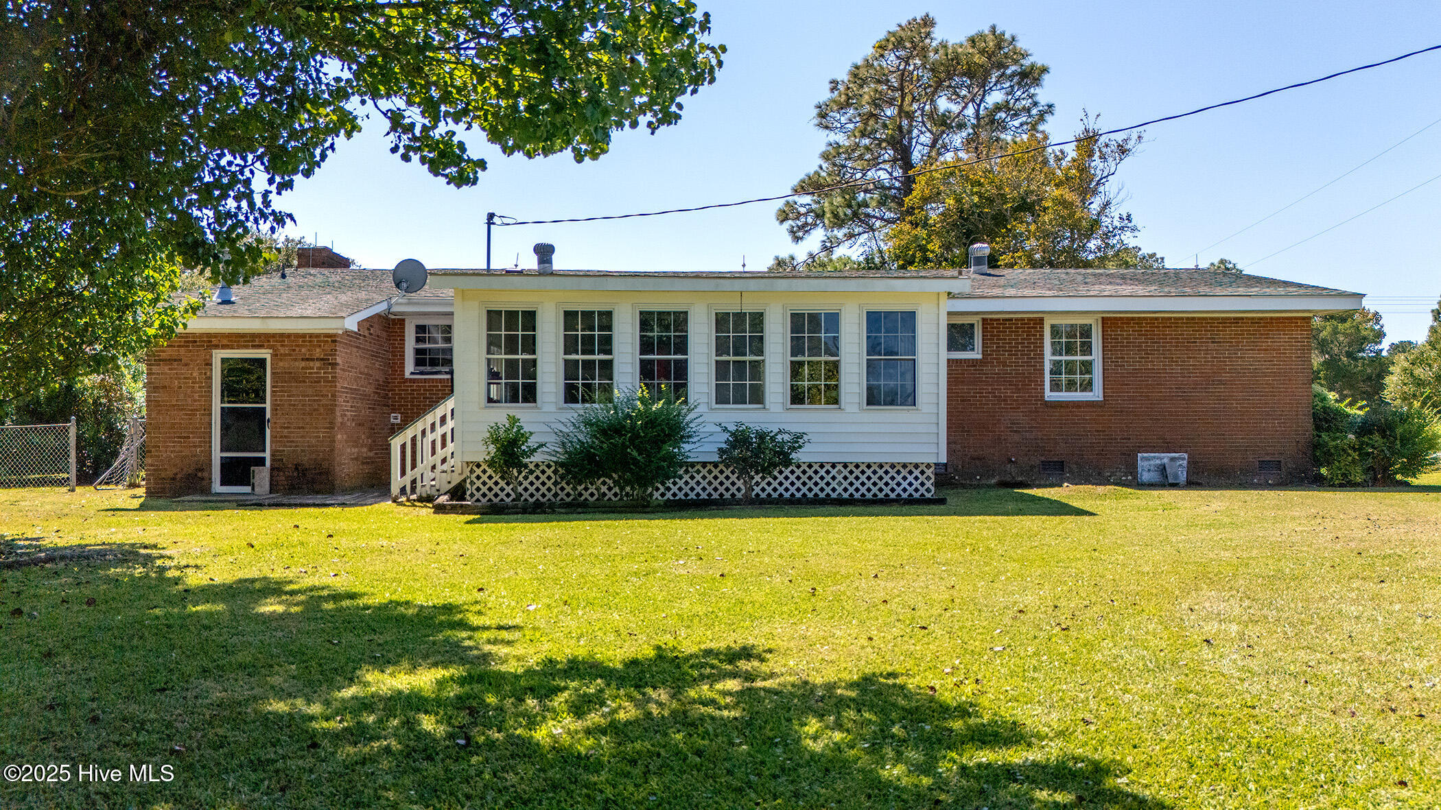 Homes for sale in Cedar Island, NC | 2596 Cedar Island Rd, Cedar Island, NC 28520 | MLS# 100531868