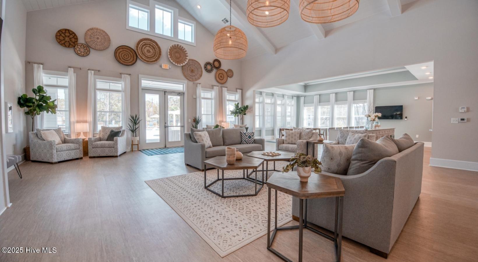 100551836 | Photo 17