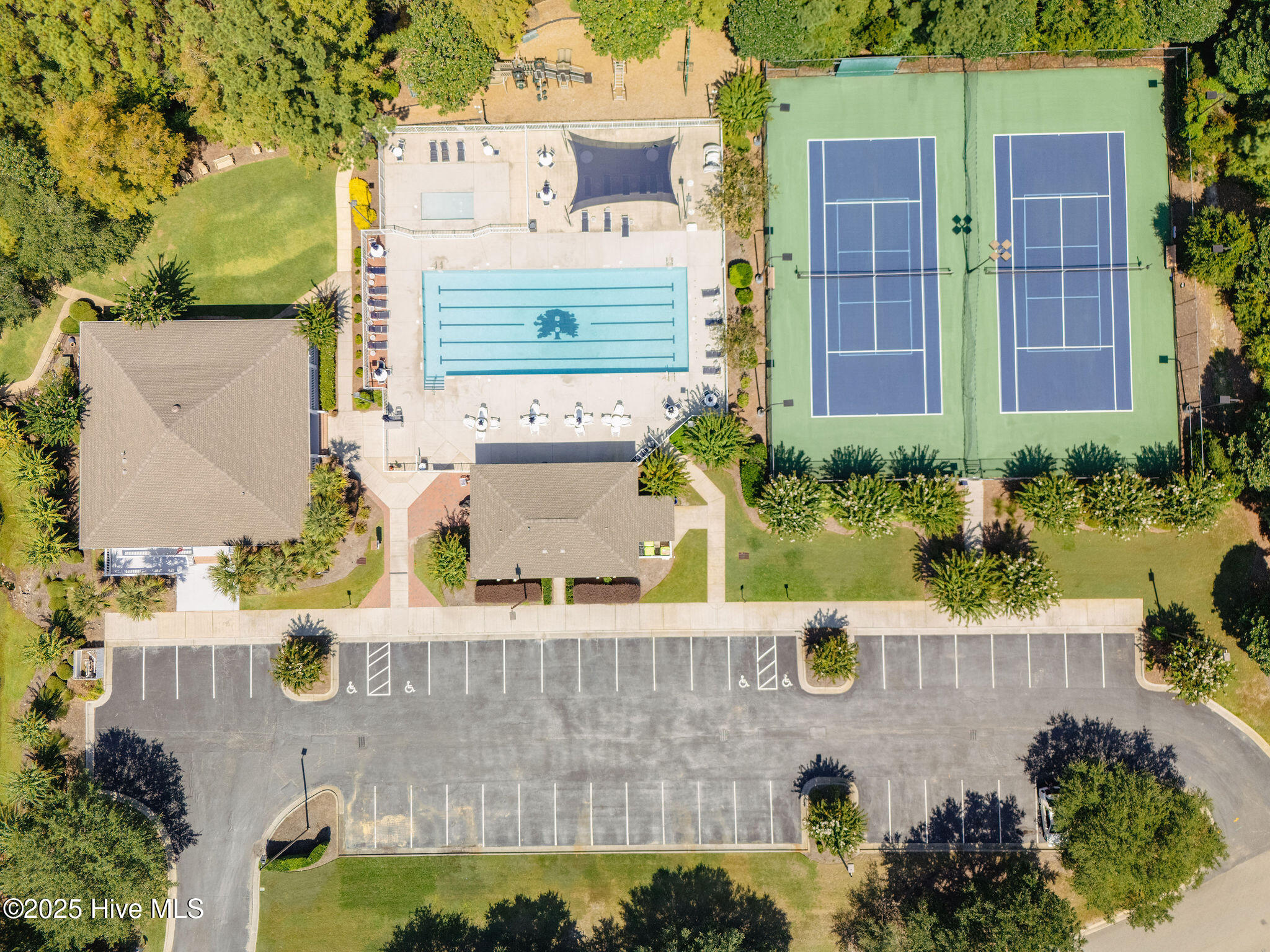 100532416 | Photo 85