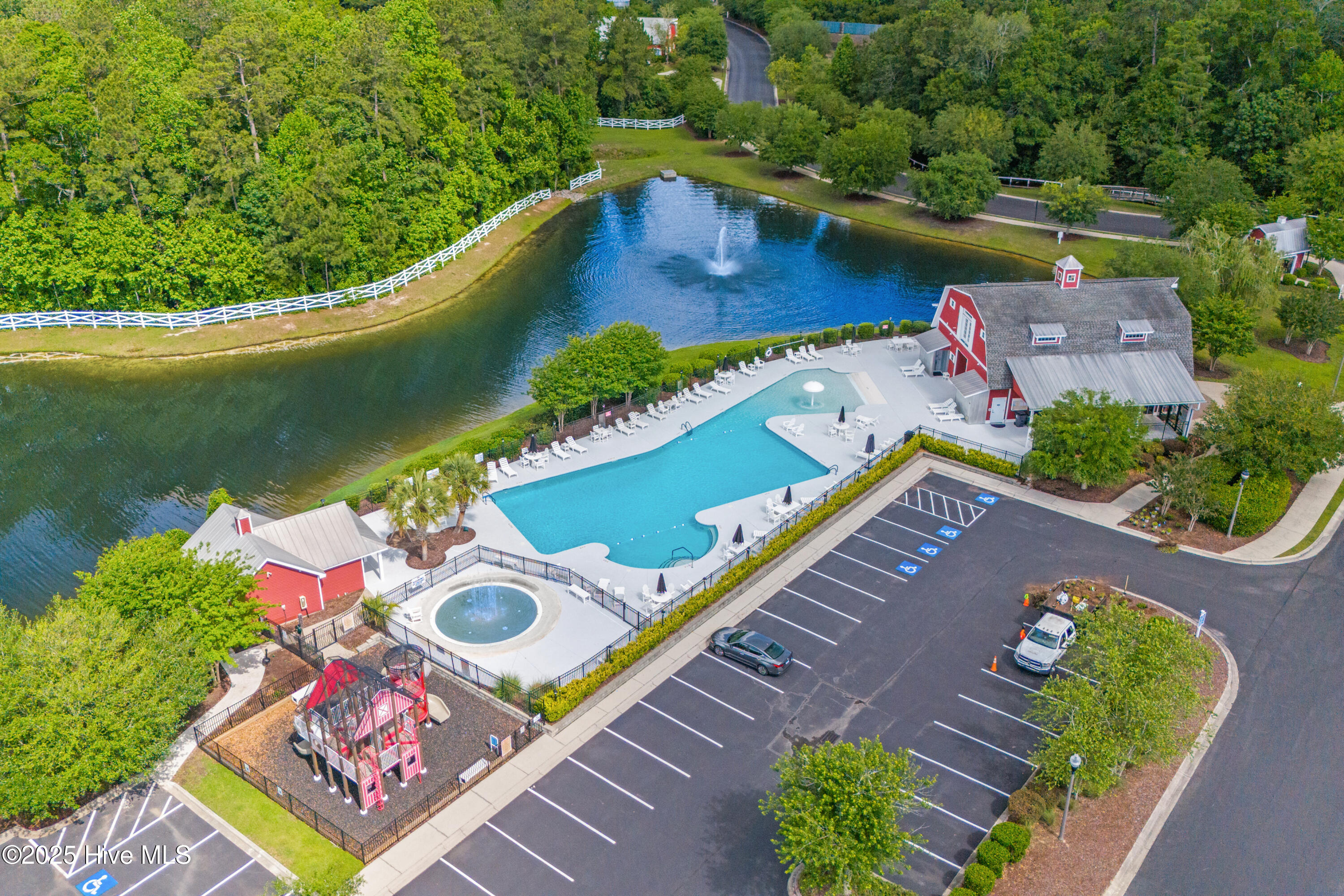 100552402 | Photo 29