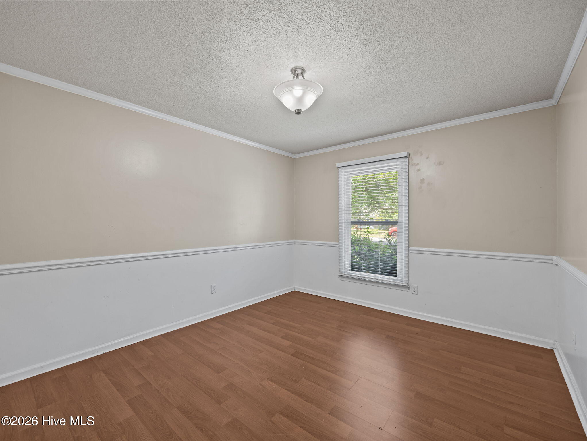 100567590 | Photo 19