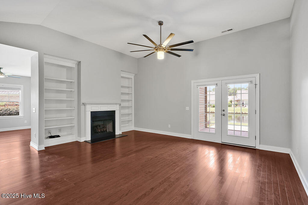 100520248 | Photo 15