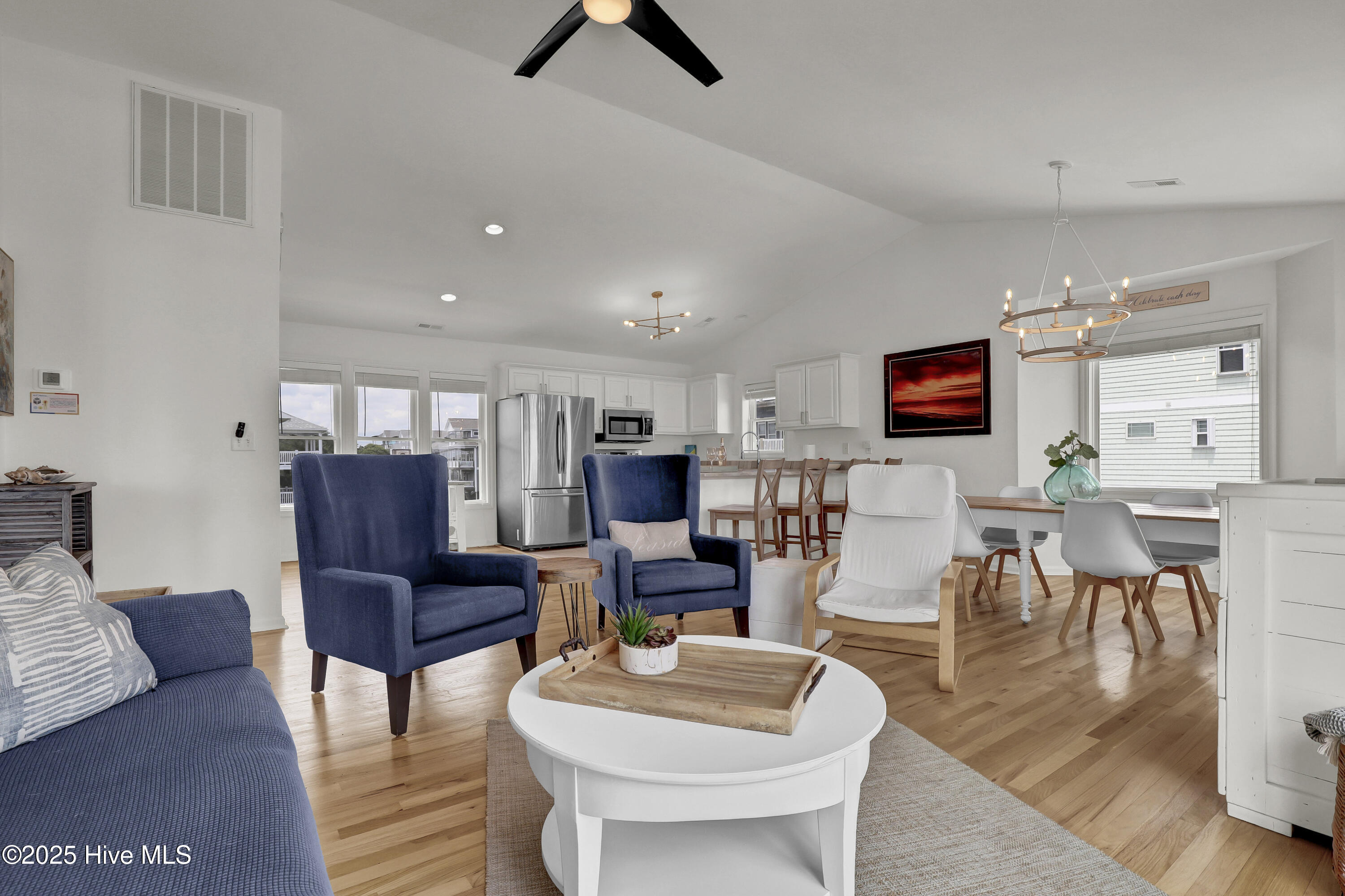 100521300 | Photo 62