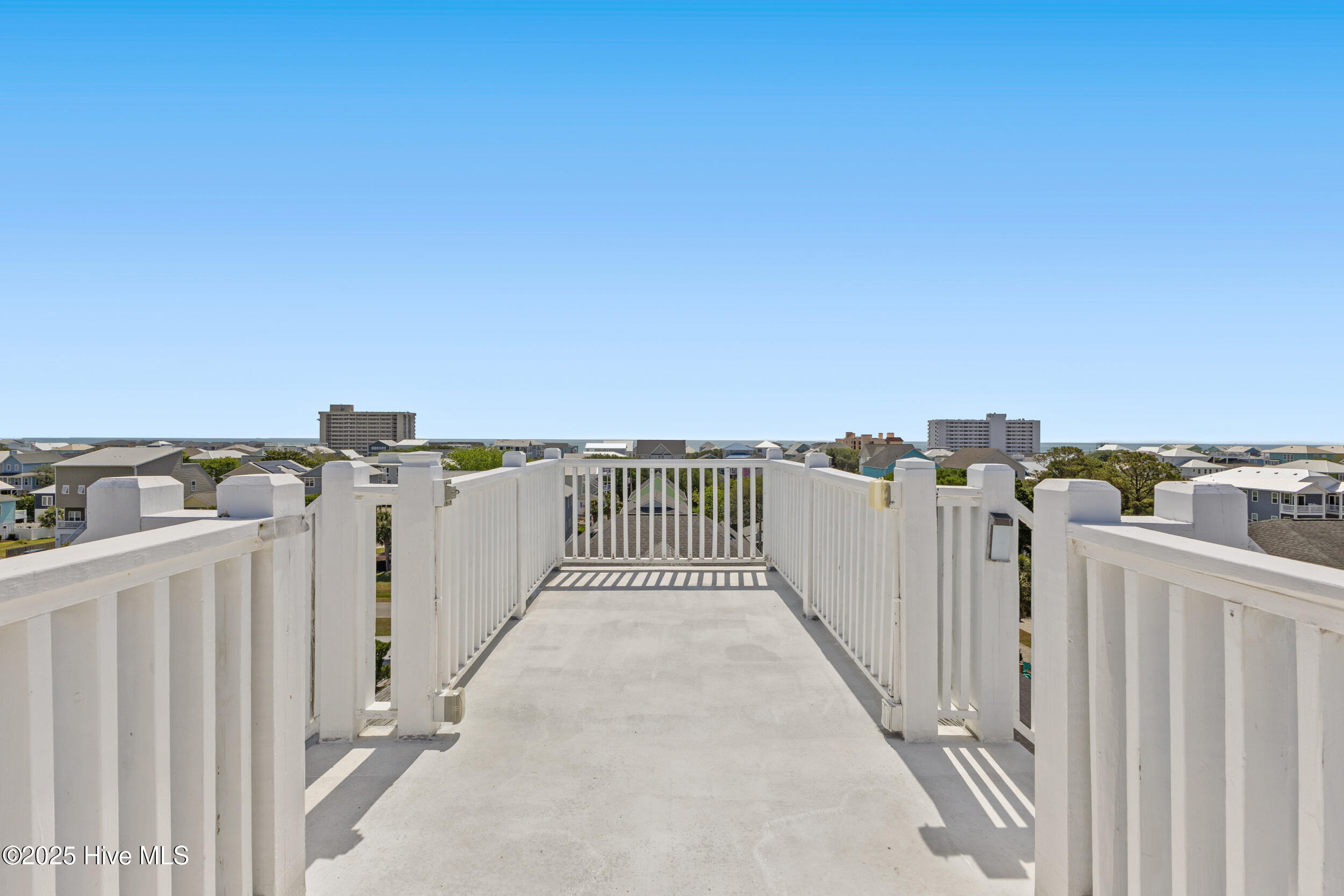 100506404 | Photo 47