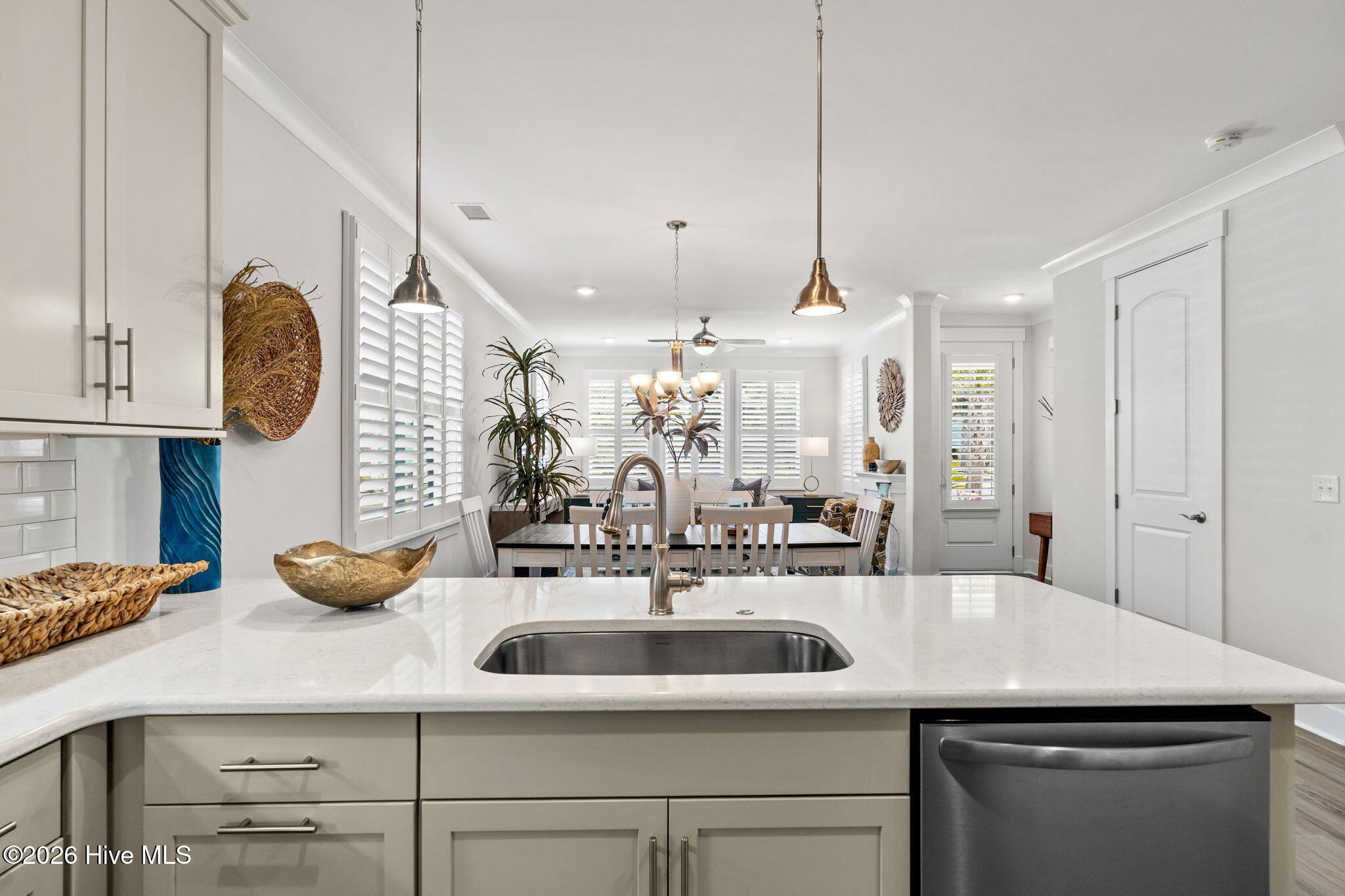 100564957 | Photo 10