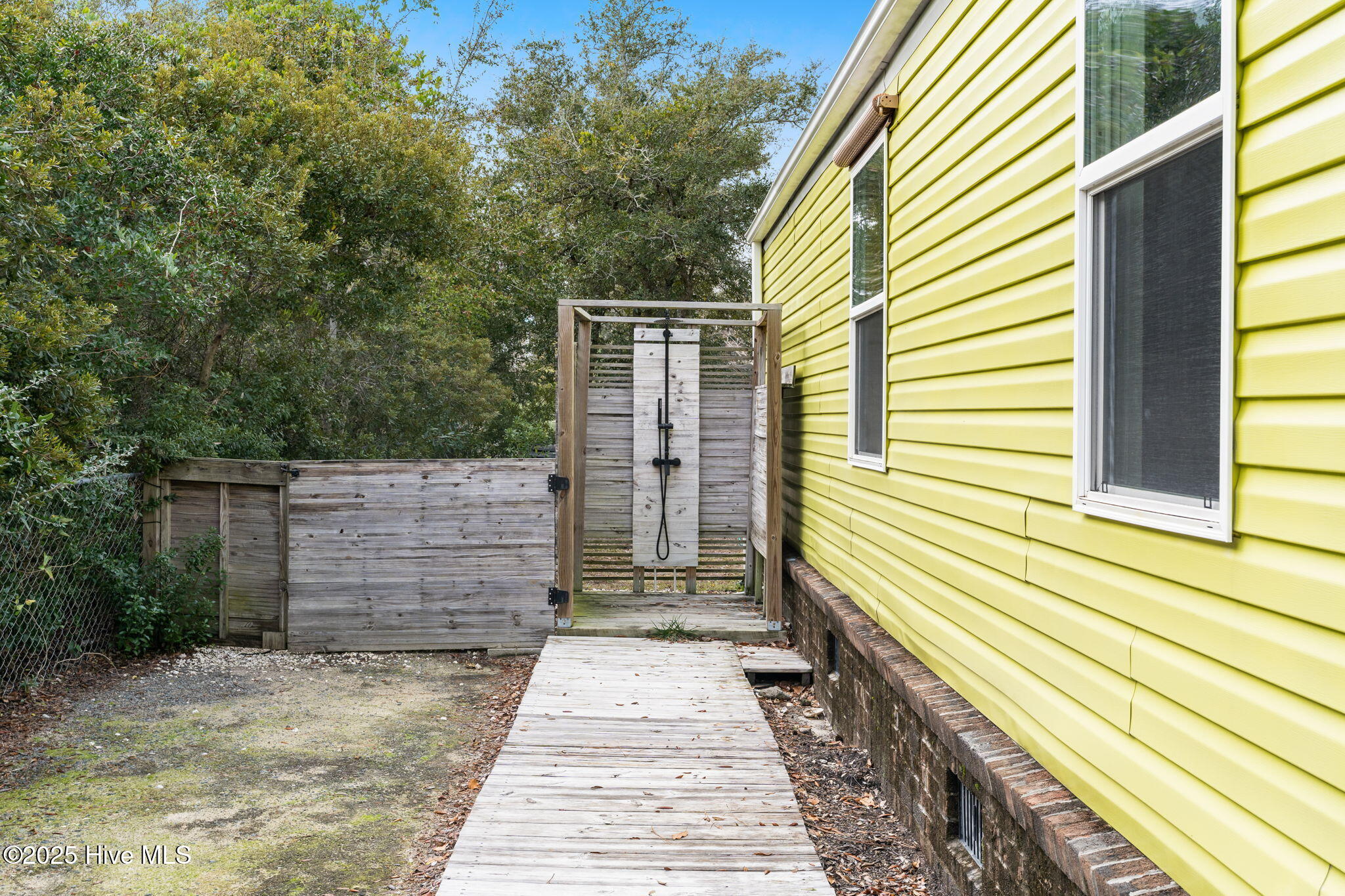 100544596 | Photo 24