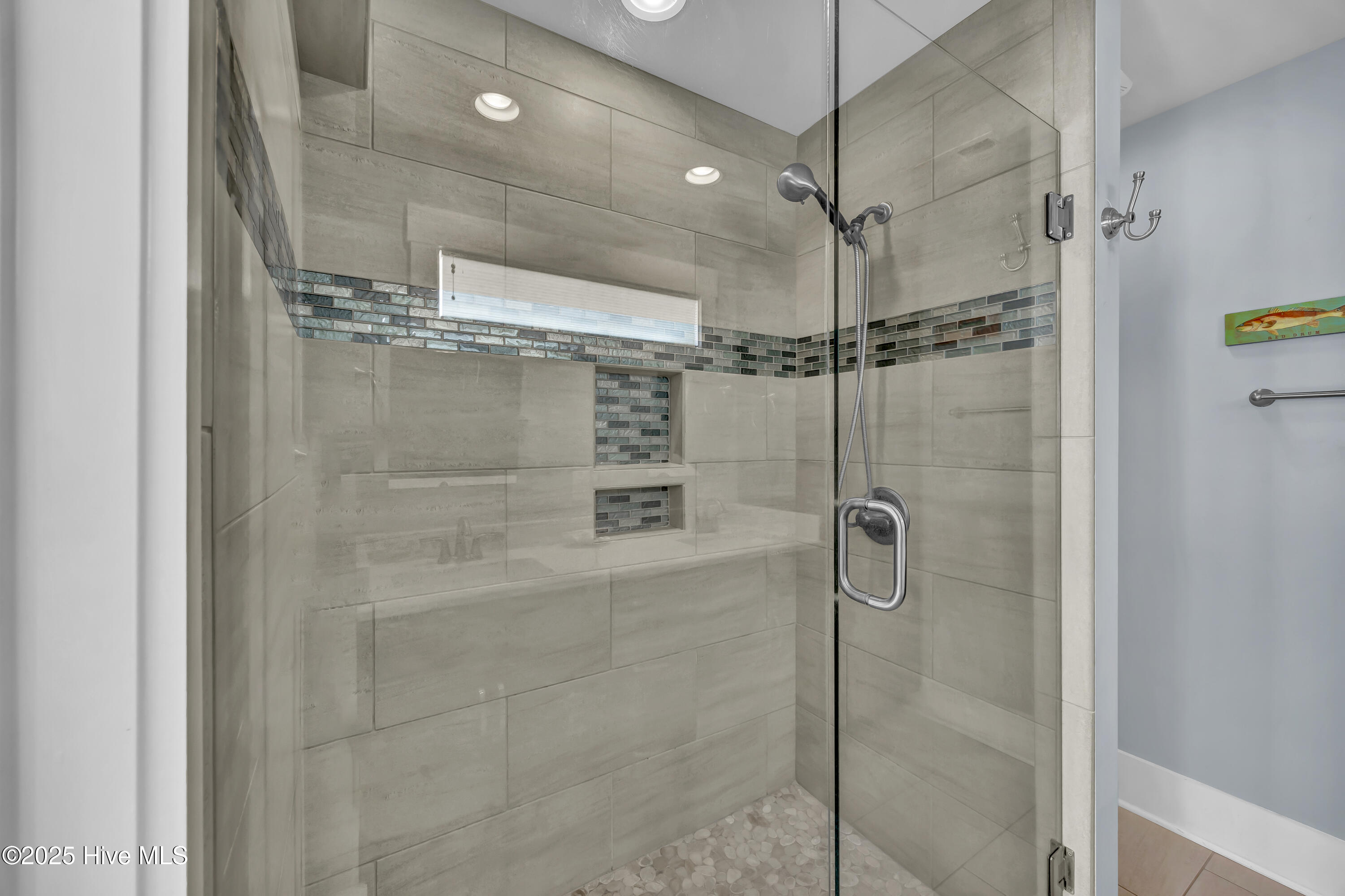 100535596 | Photo 33