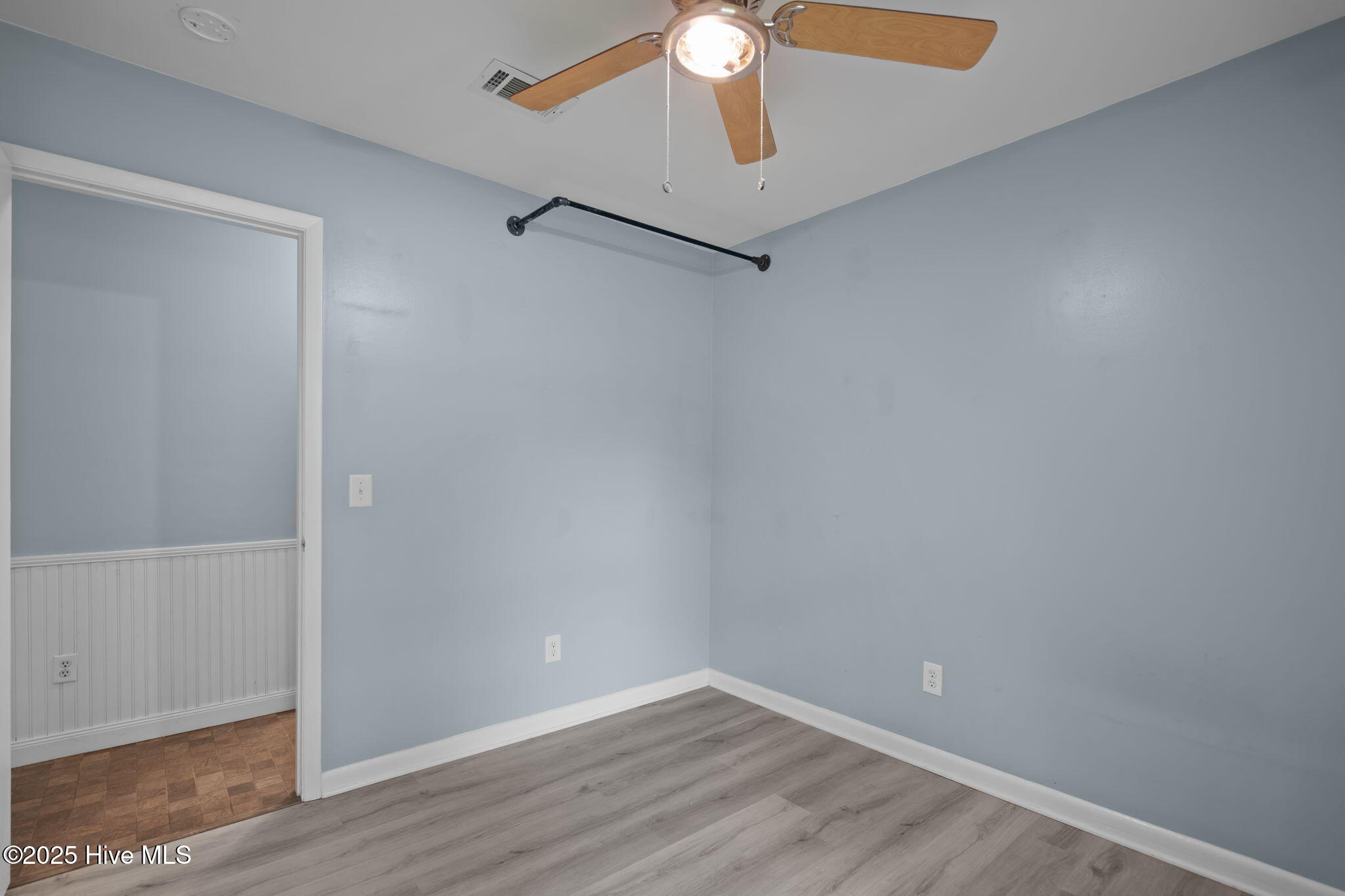 100531423 | Photo 24