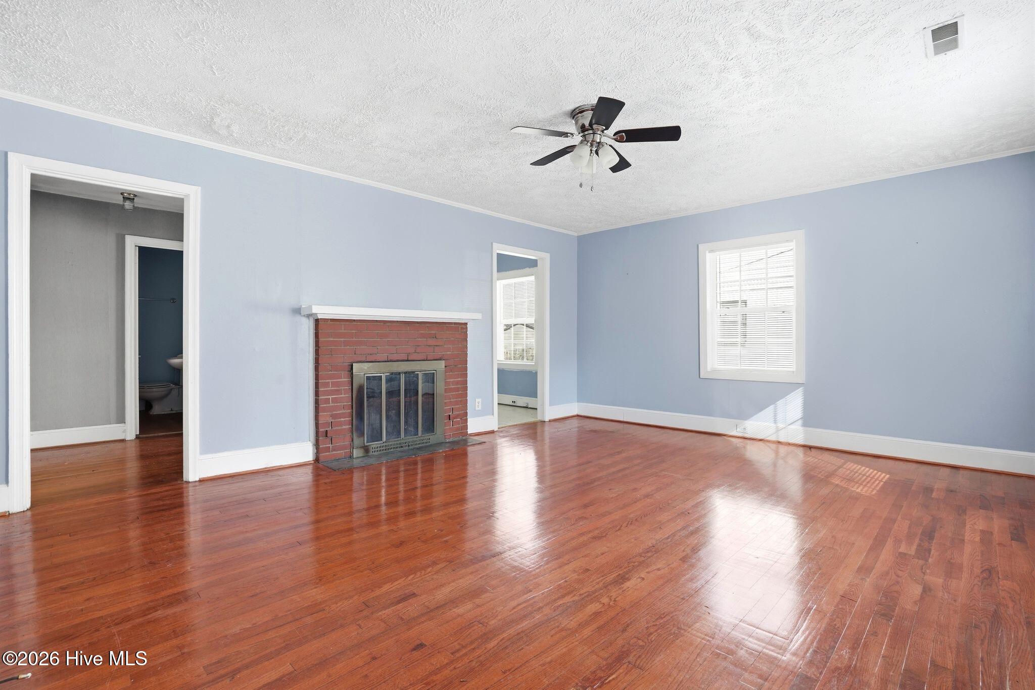 100557013 | Photo 10