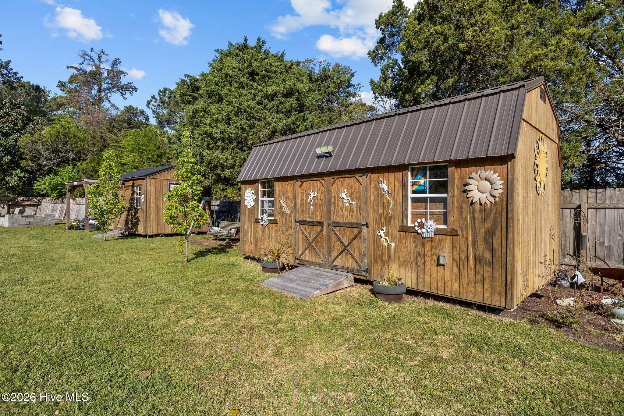 100566121 | Photo 25