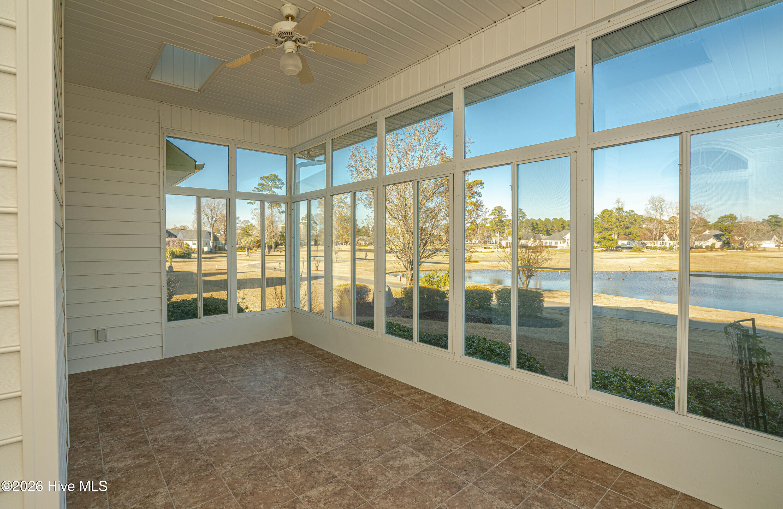 100553430 | Photo 63