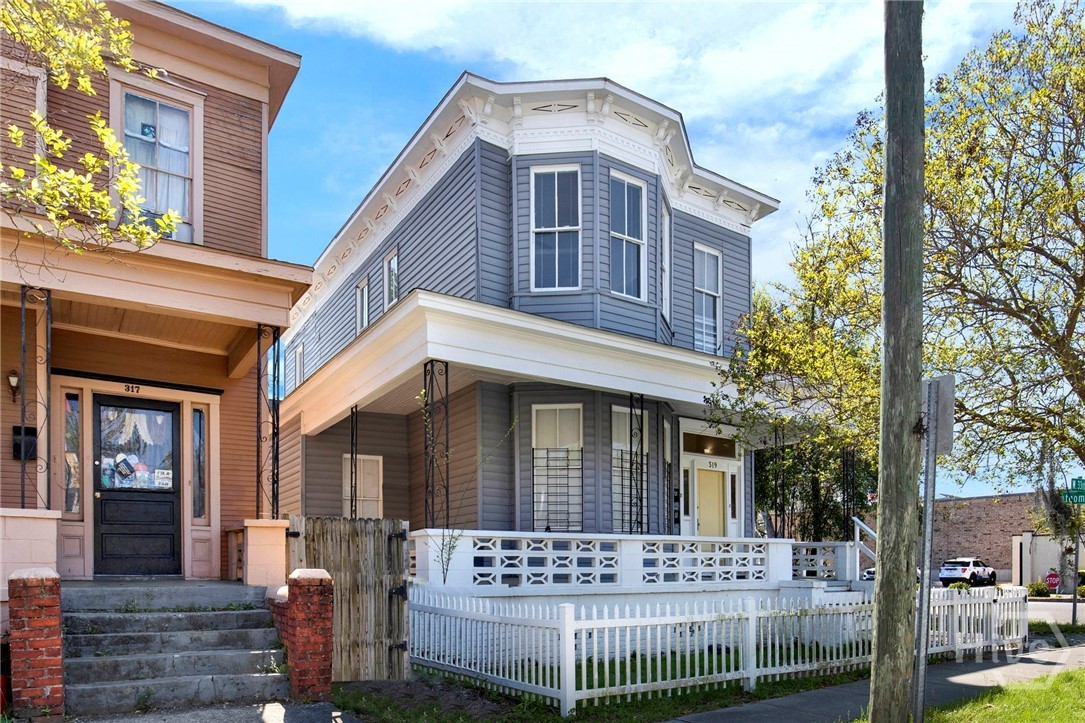319 33rd, Savannah, Georgia, 5 Bedrooms Bedrooms, 0 ,3 BathroomsBathrooms,Duplex,For sale,33rd,SA351427